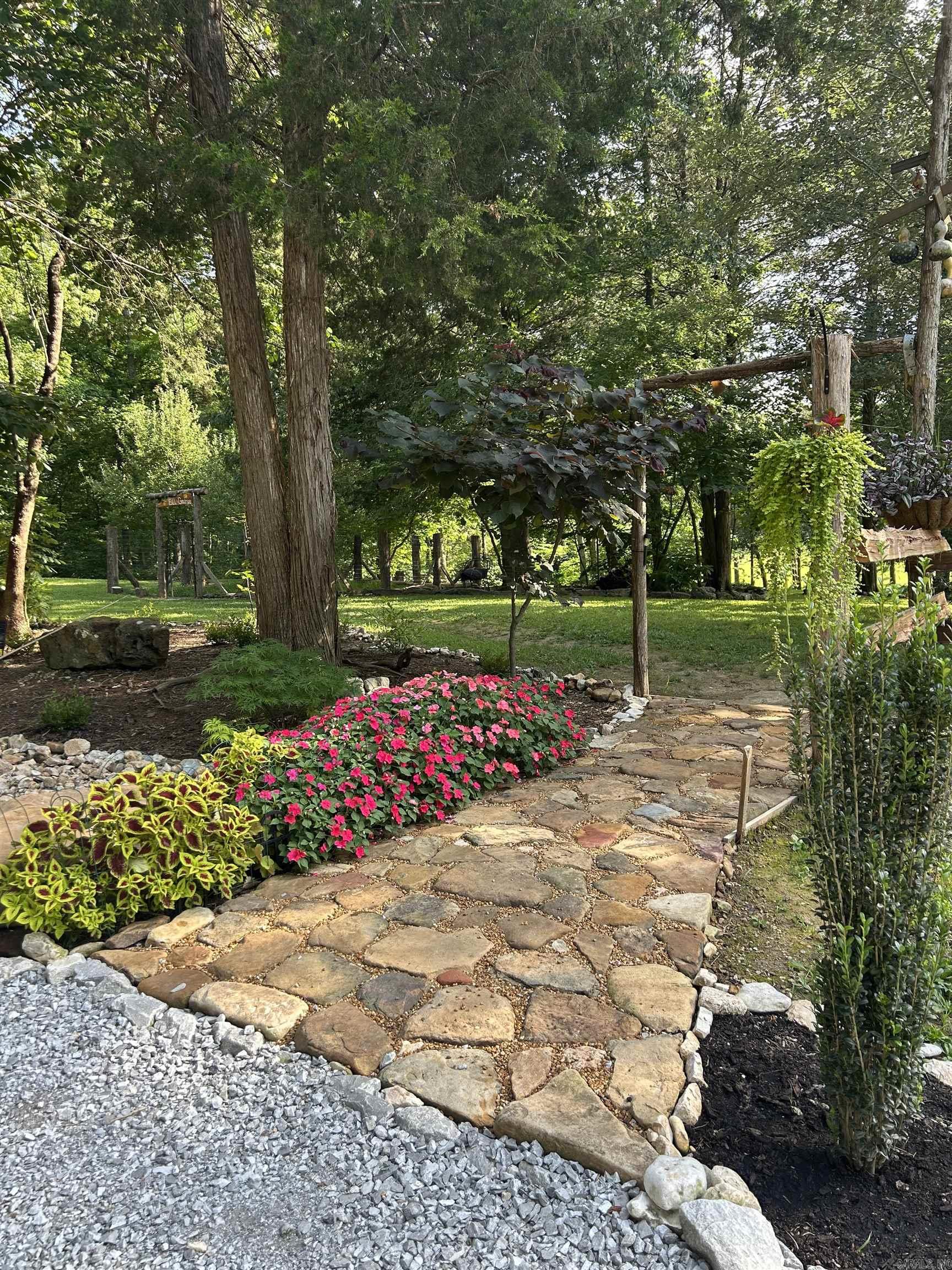 540 Lick Fork Dr Mountain View, AR 72560