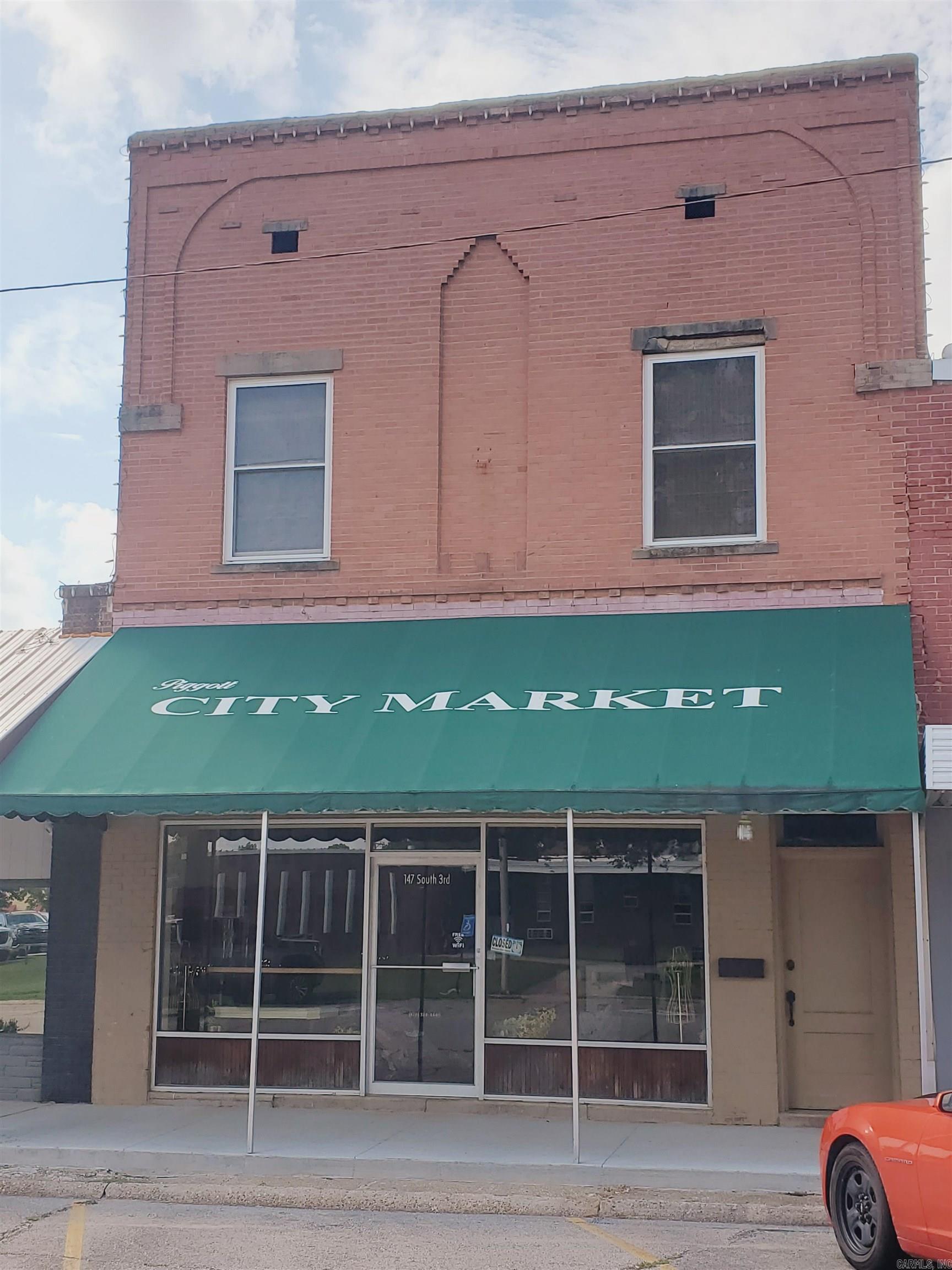 147 S 3rd  Piggott, AR