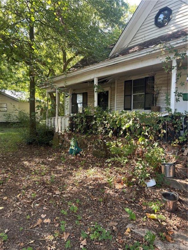 806 NW 1St St Atkins, AR 72823