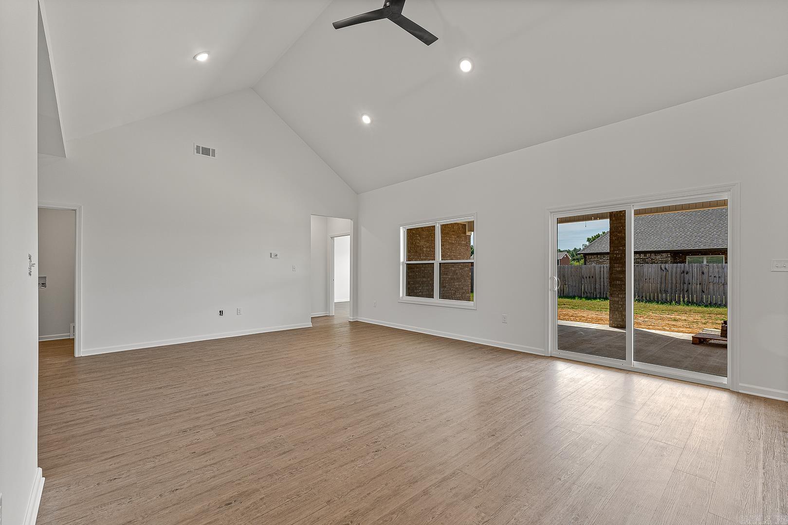 1407 Pamela Lake City, AR 72437