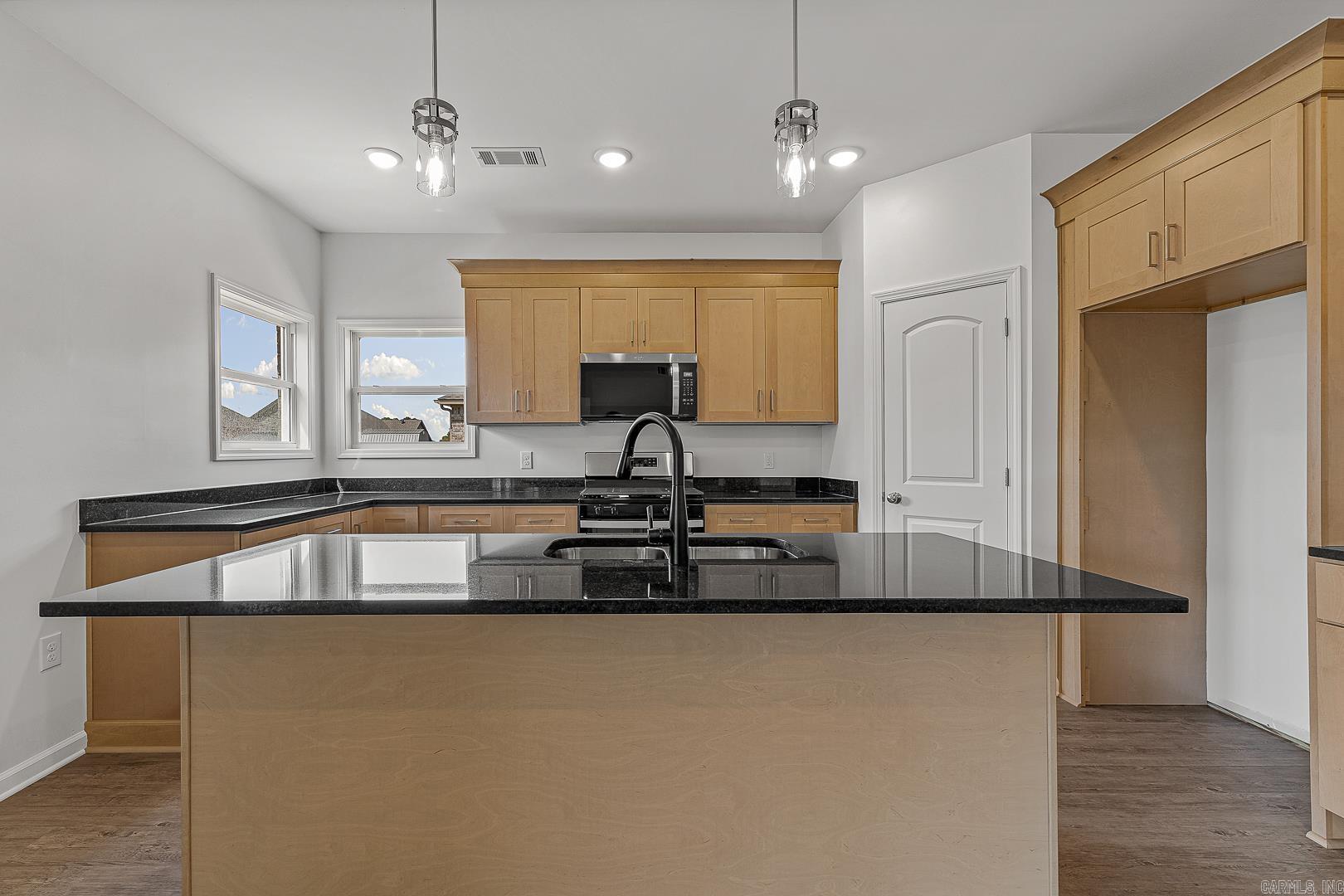 1407 Pamela Lake City, AR 72437