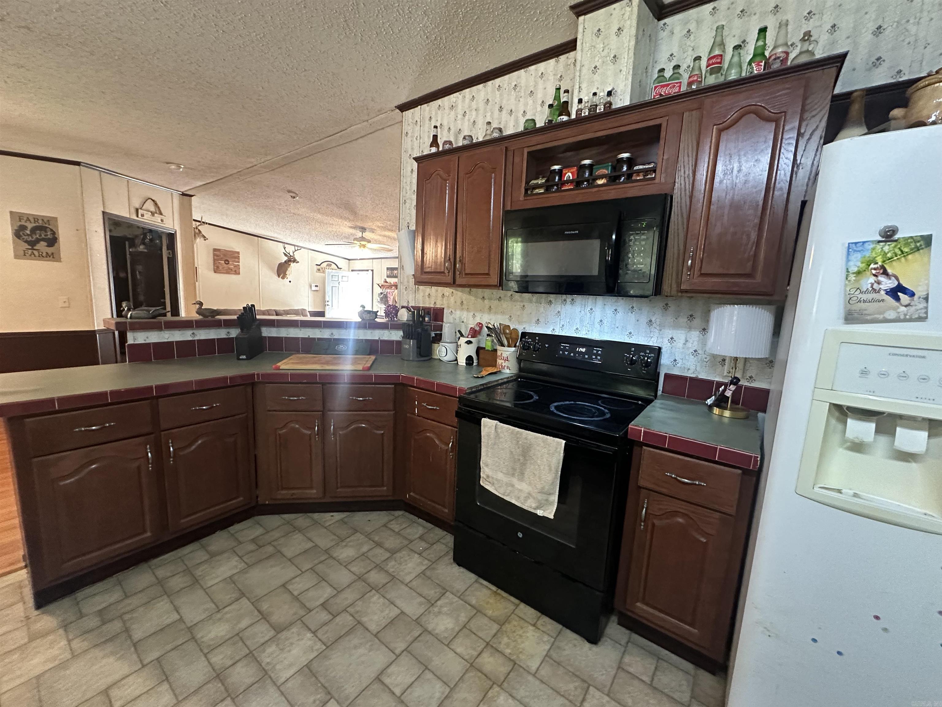 3044 Highway 33 South  De Valls Bluff, AR