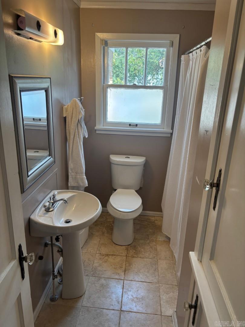 305 Fairview Rd Camden, AR 71701