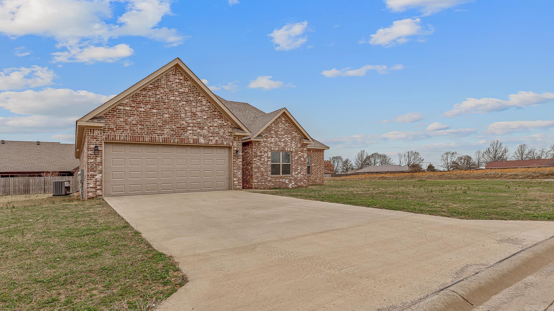 1413 Pamela Lake City, AR 72437