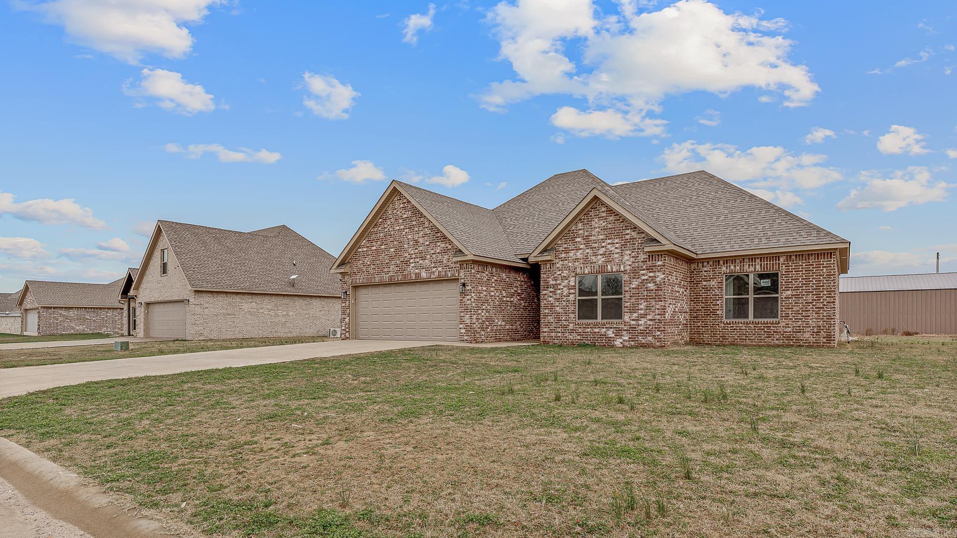 1413 Pamela Lake City, AR 72437