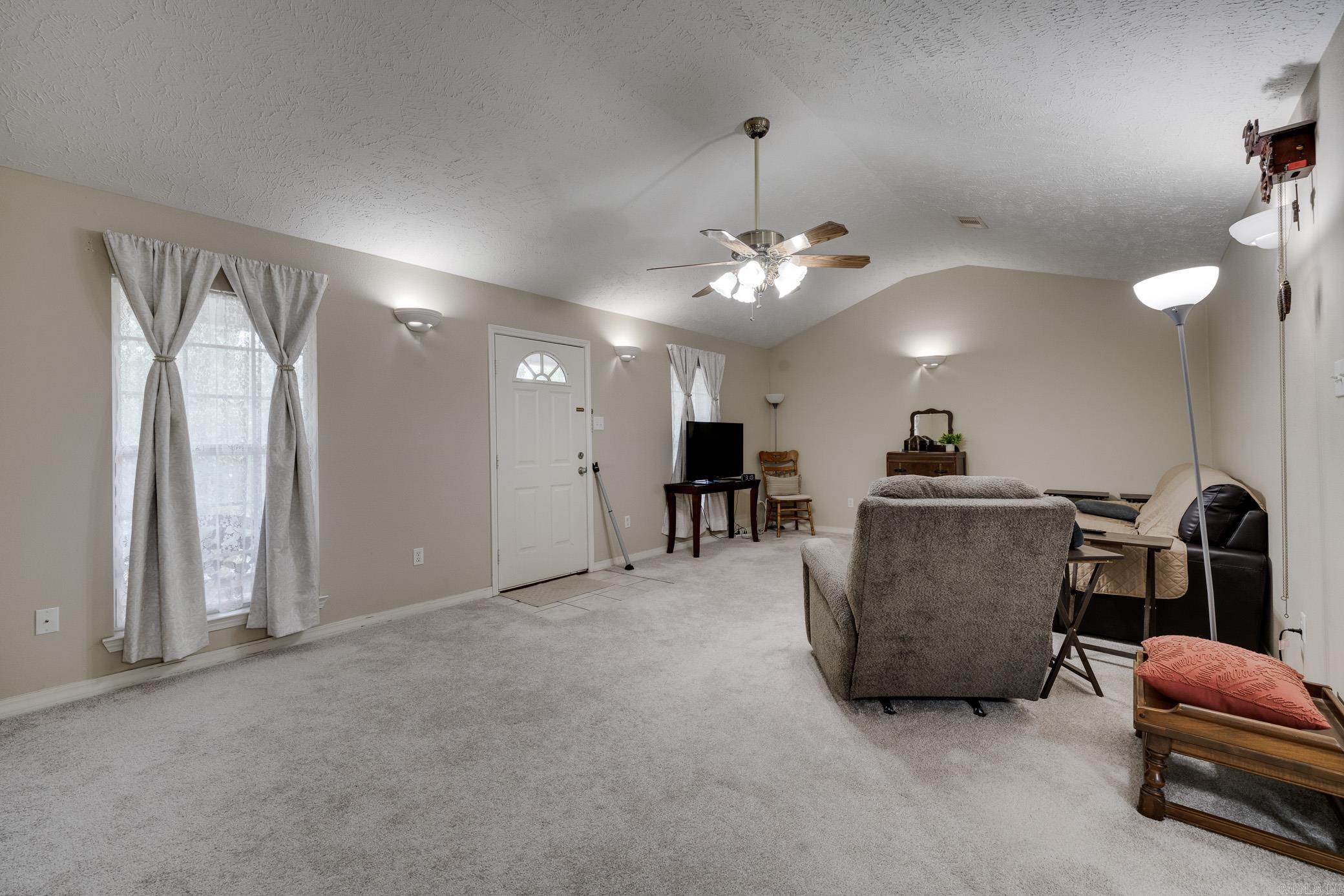 21 Linda Lane West Vilonia, AR 72173