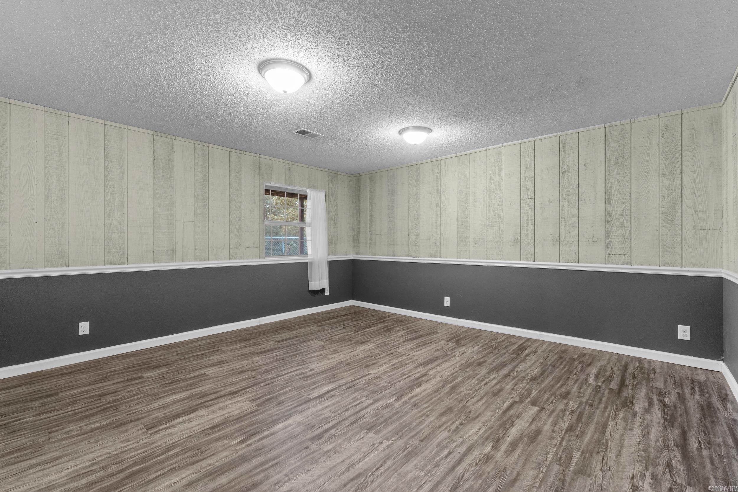 2404 Russell  Mountain Home, AR