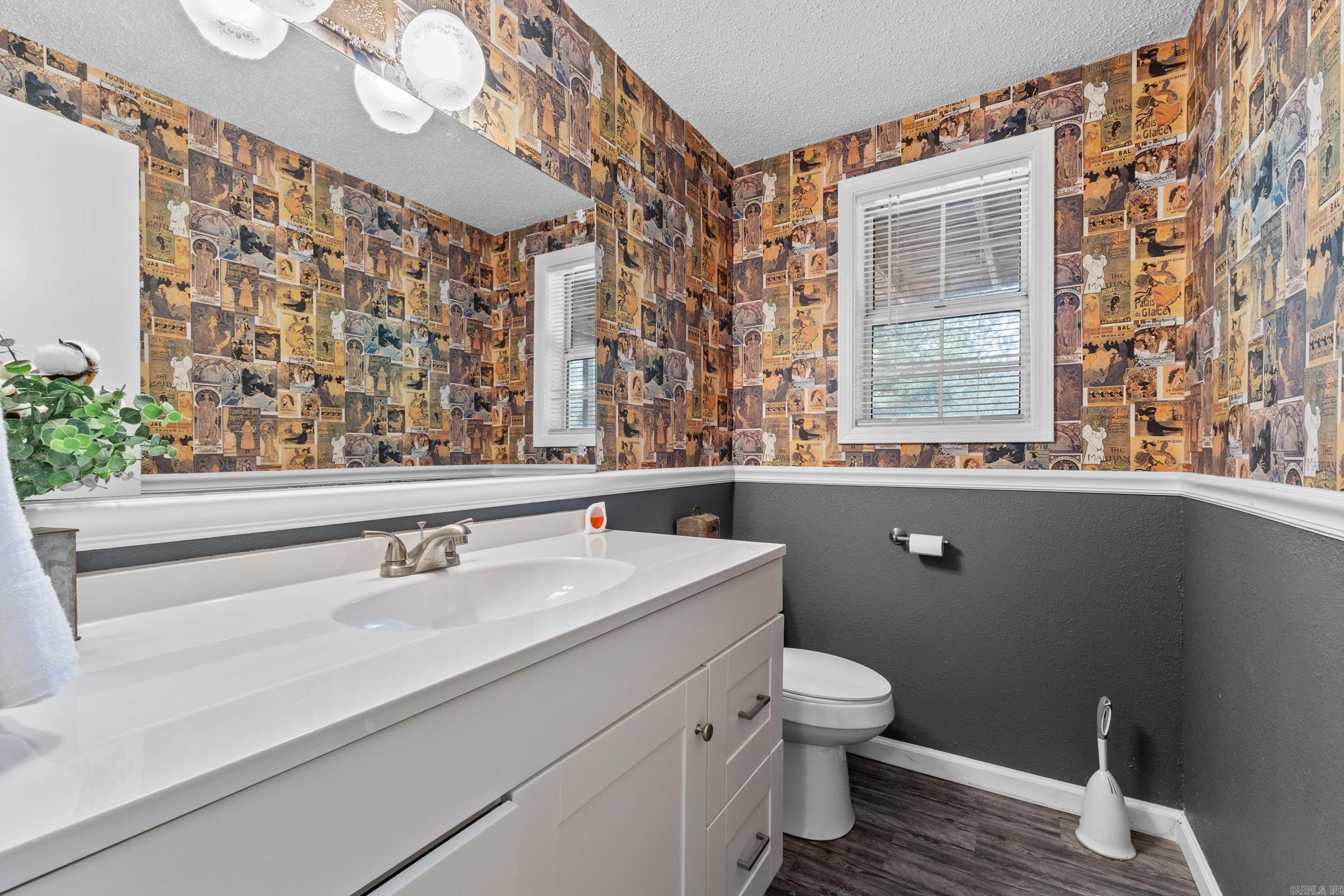 2404 Russell  Mountain Home, AR