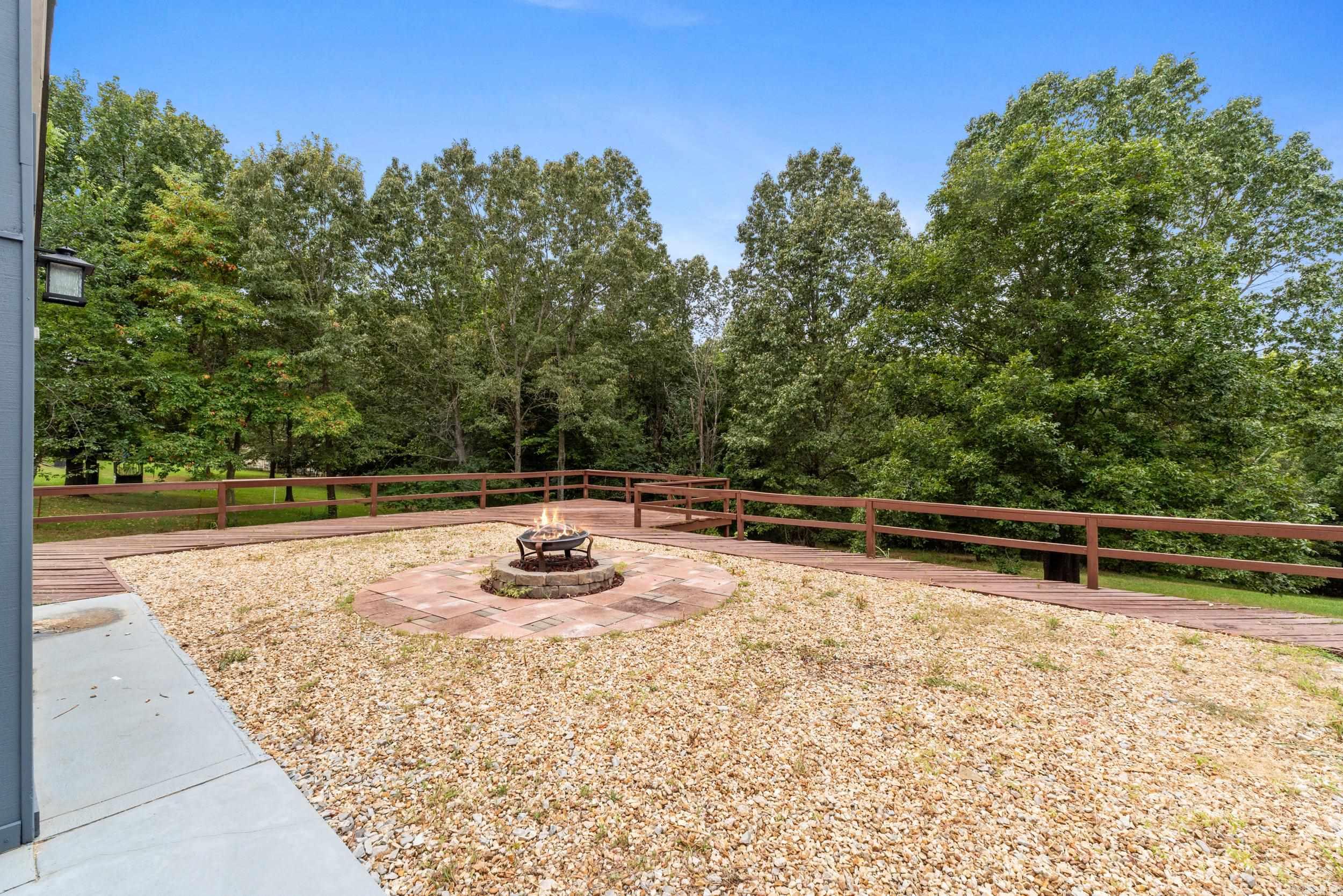 2404 Russell  Mountain Home, AR