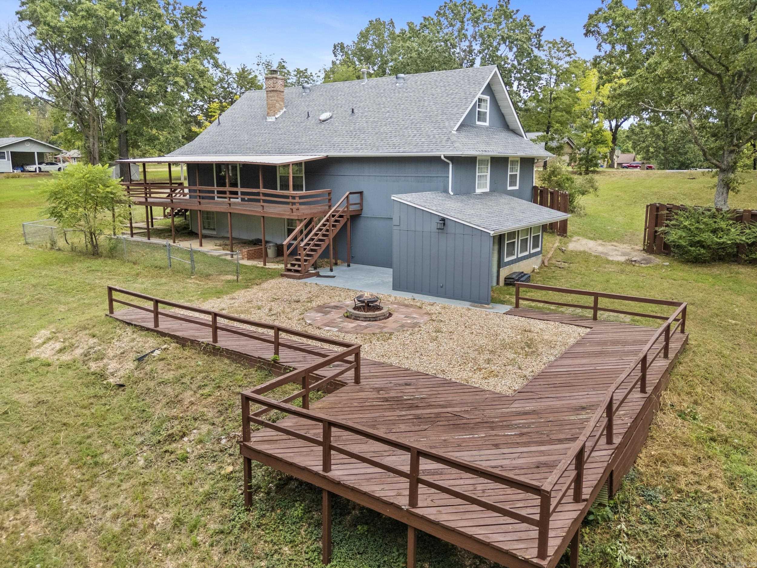 2404 Russell  Mountain Home, AR