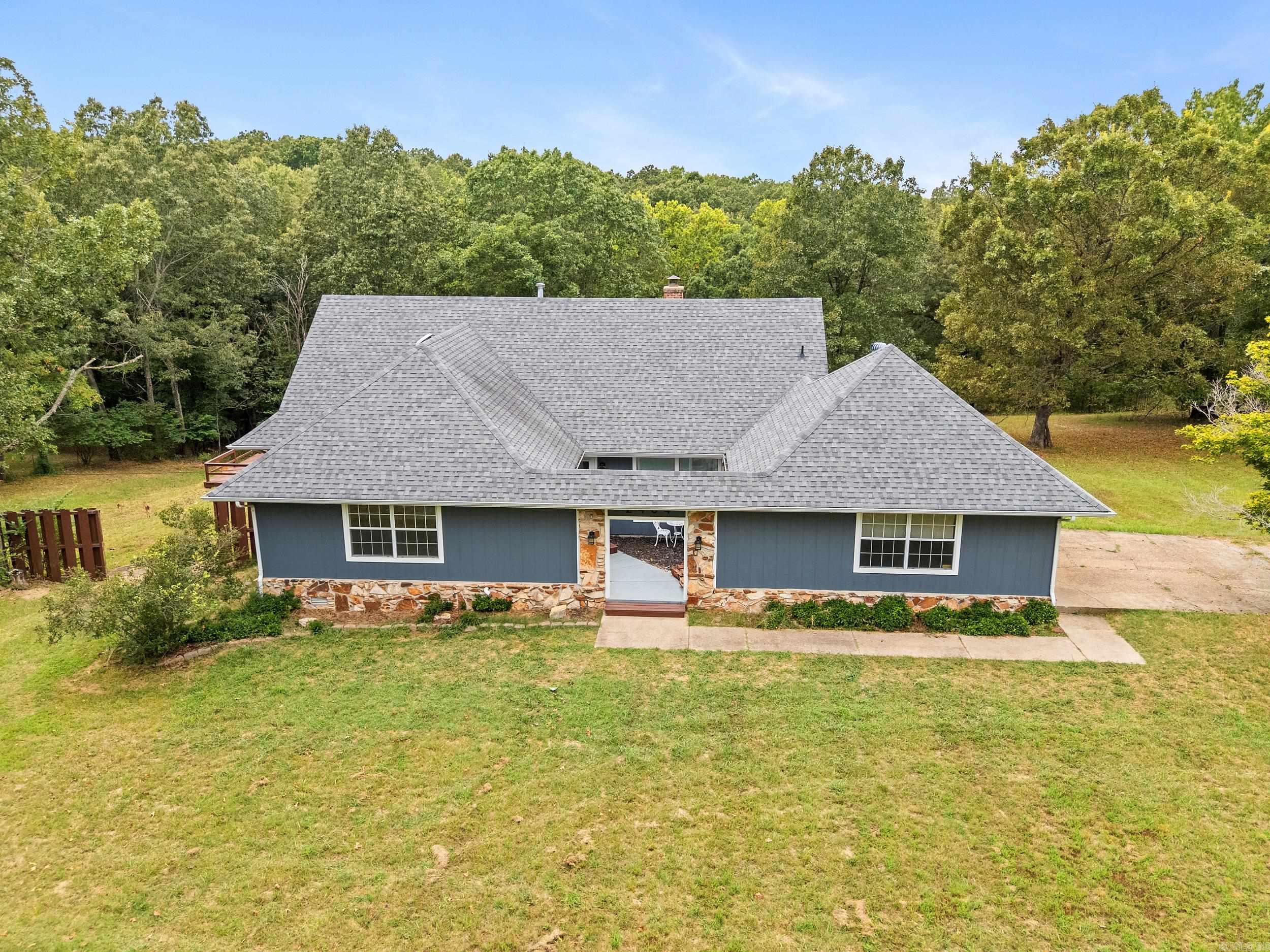 2404 Russell  Mountain Home, AR
