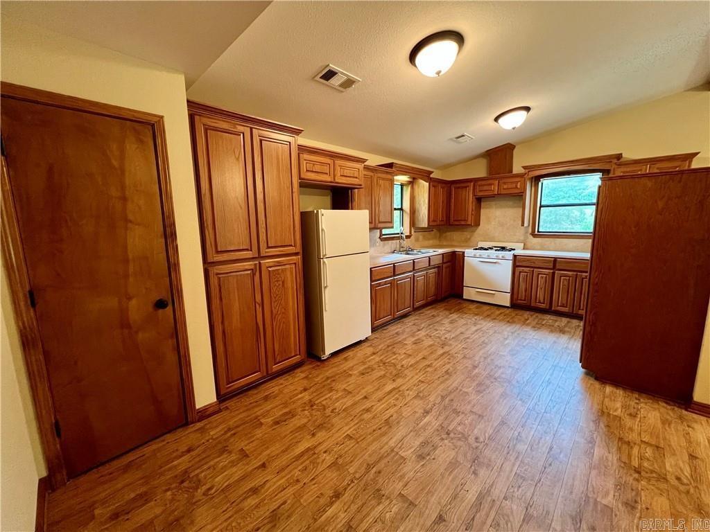 5454 Highway 21  Clarksville, AR