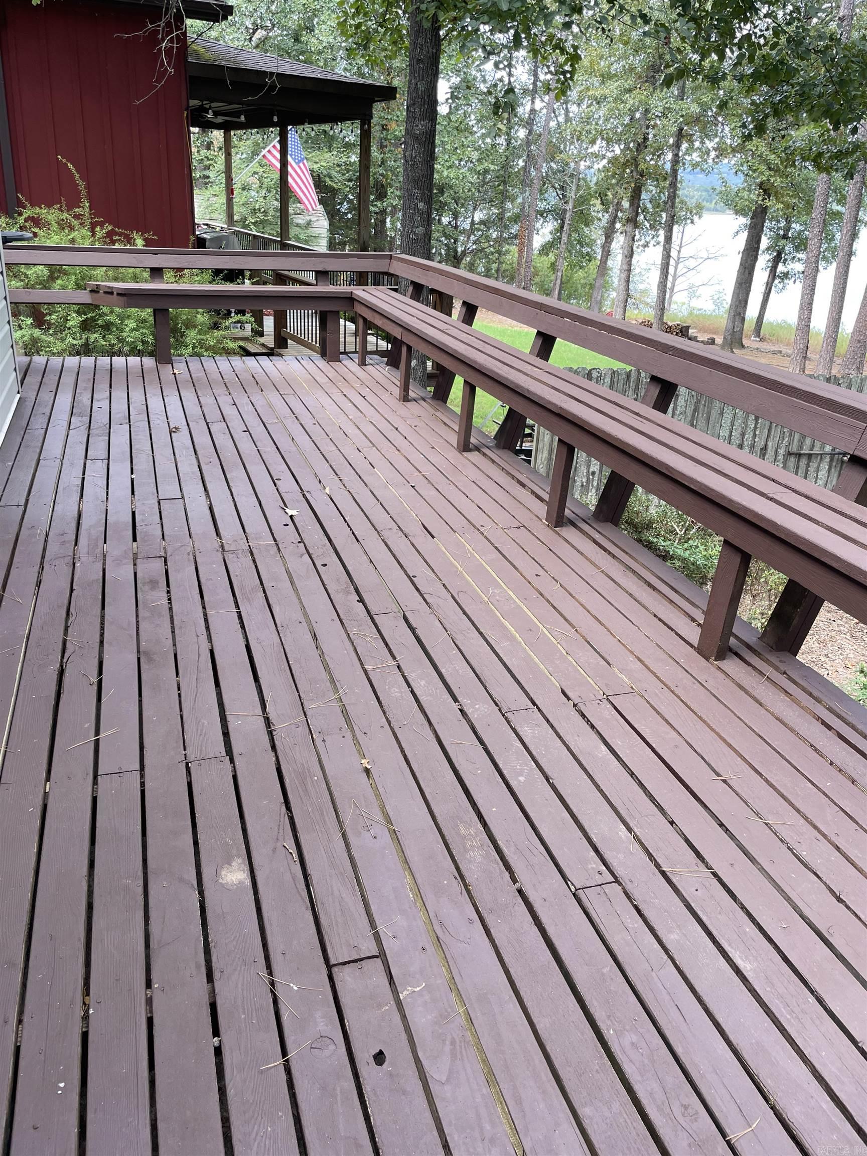 24 CEDAR  Higden, AR