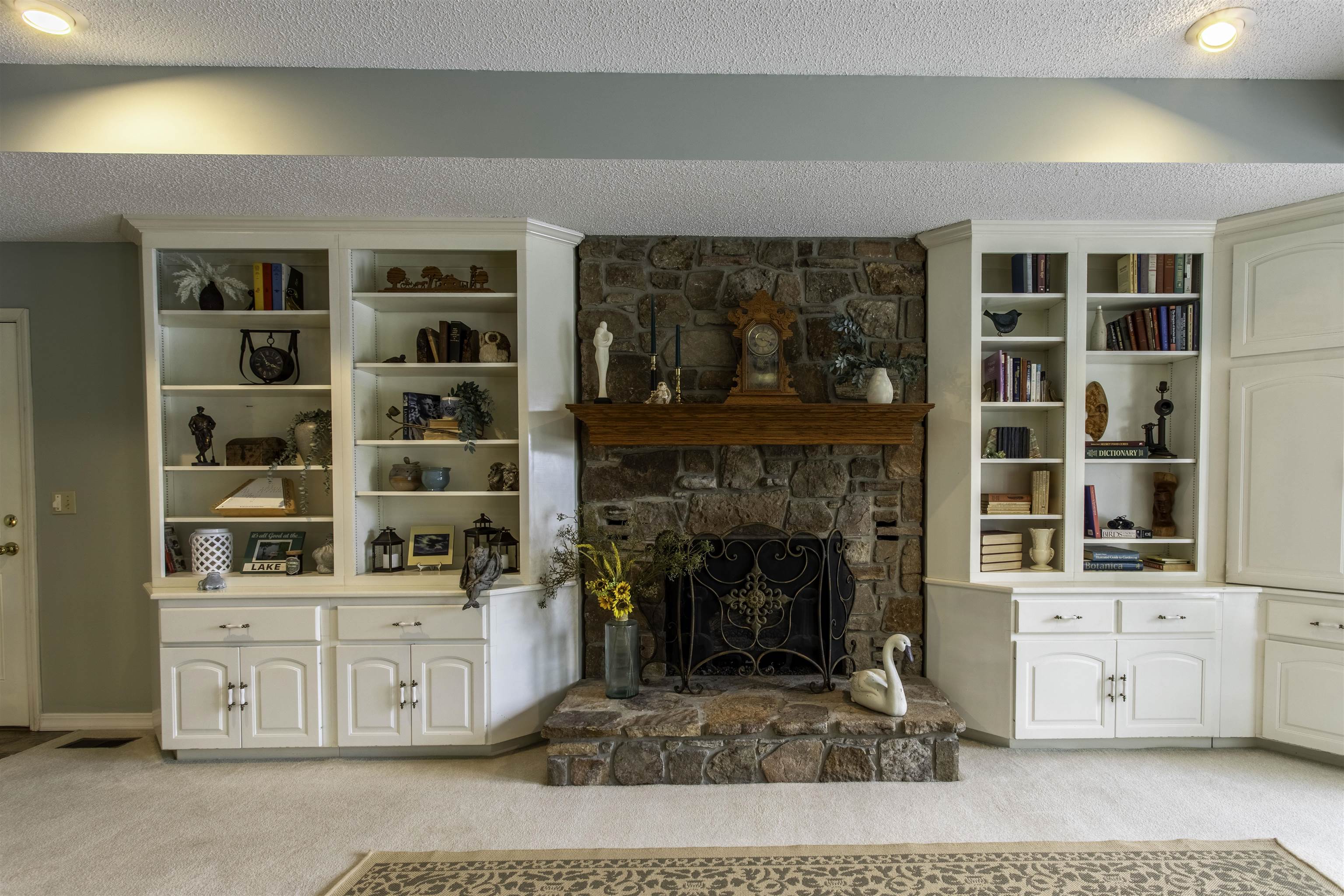 28 N Lakeshore Drive Cherokee Village, AR 72529