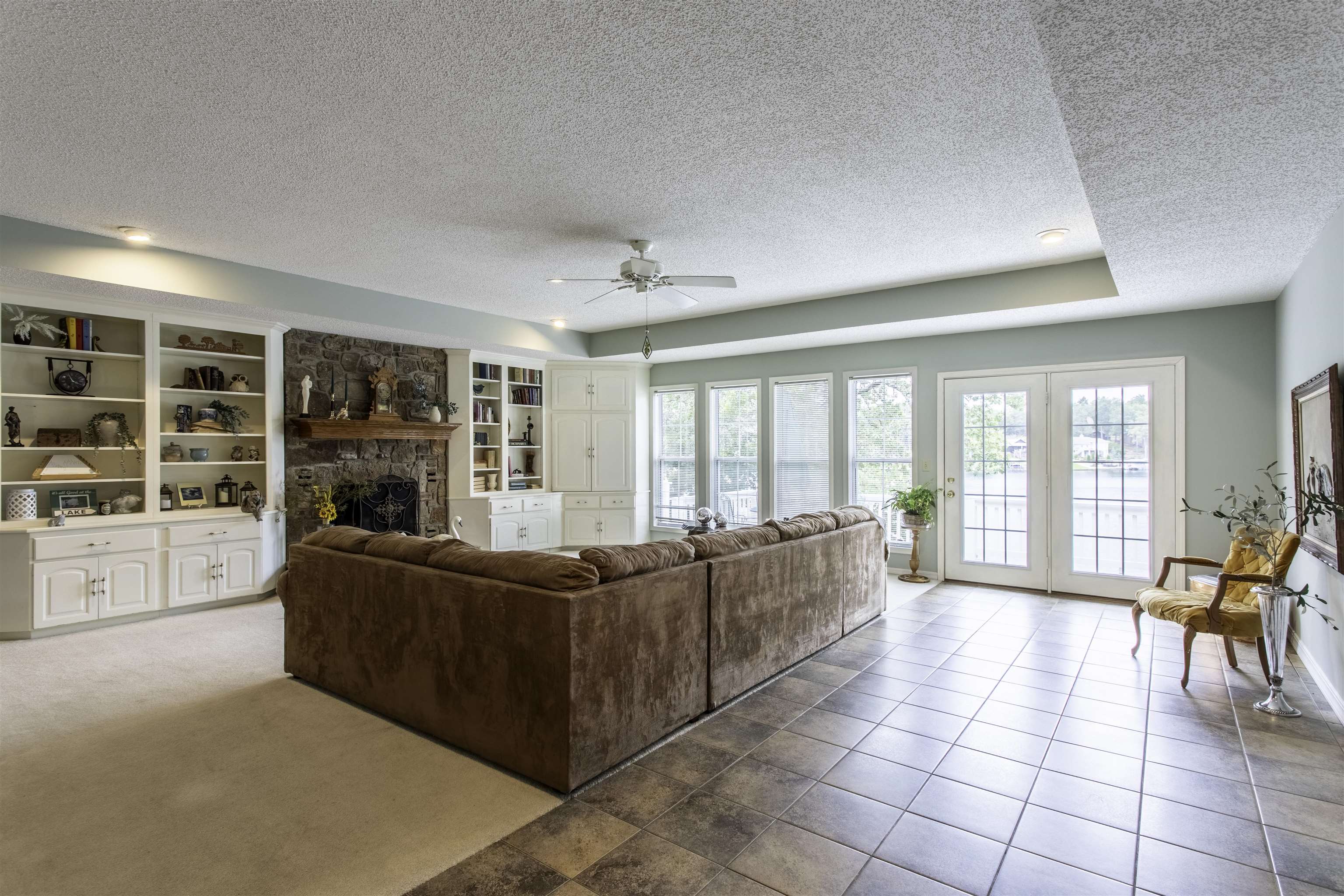 28 N Lakeshore Drive Cherokee Village, AR 72529