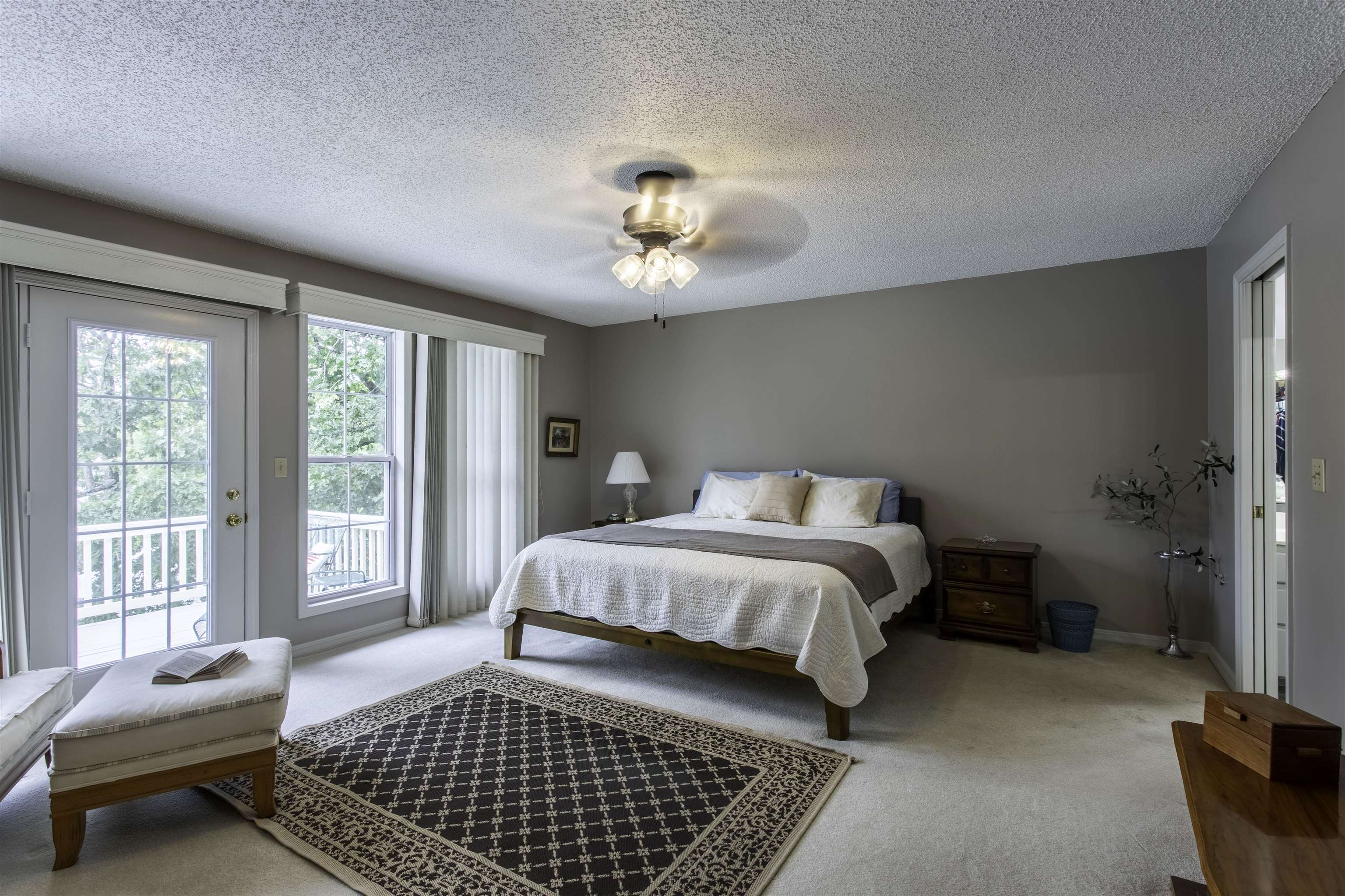 28 N Lakeshore Drive Cherokee Village, AR 72529