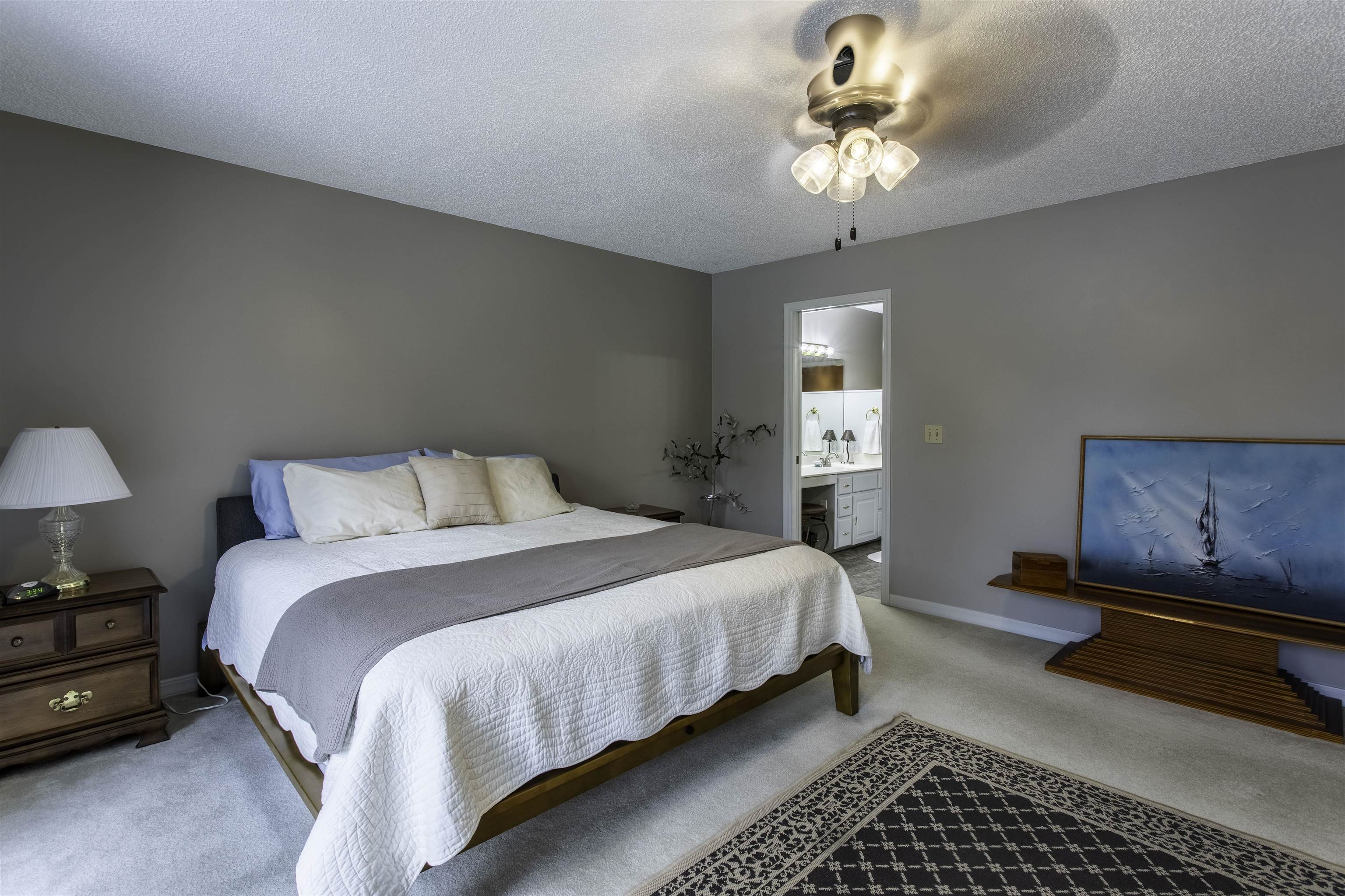 28 N Lakeshore Drive Cherokee Village, AR 72529