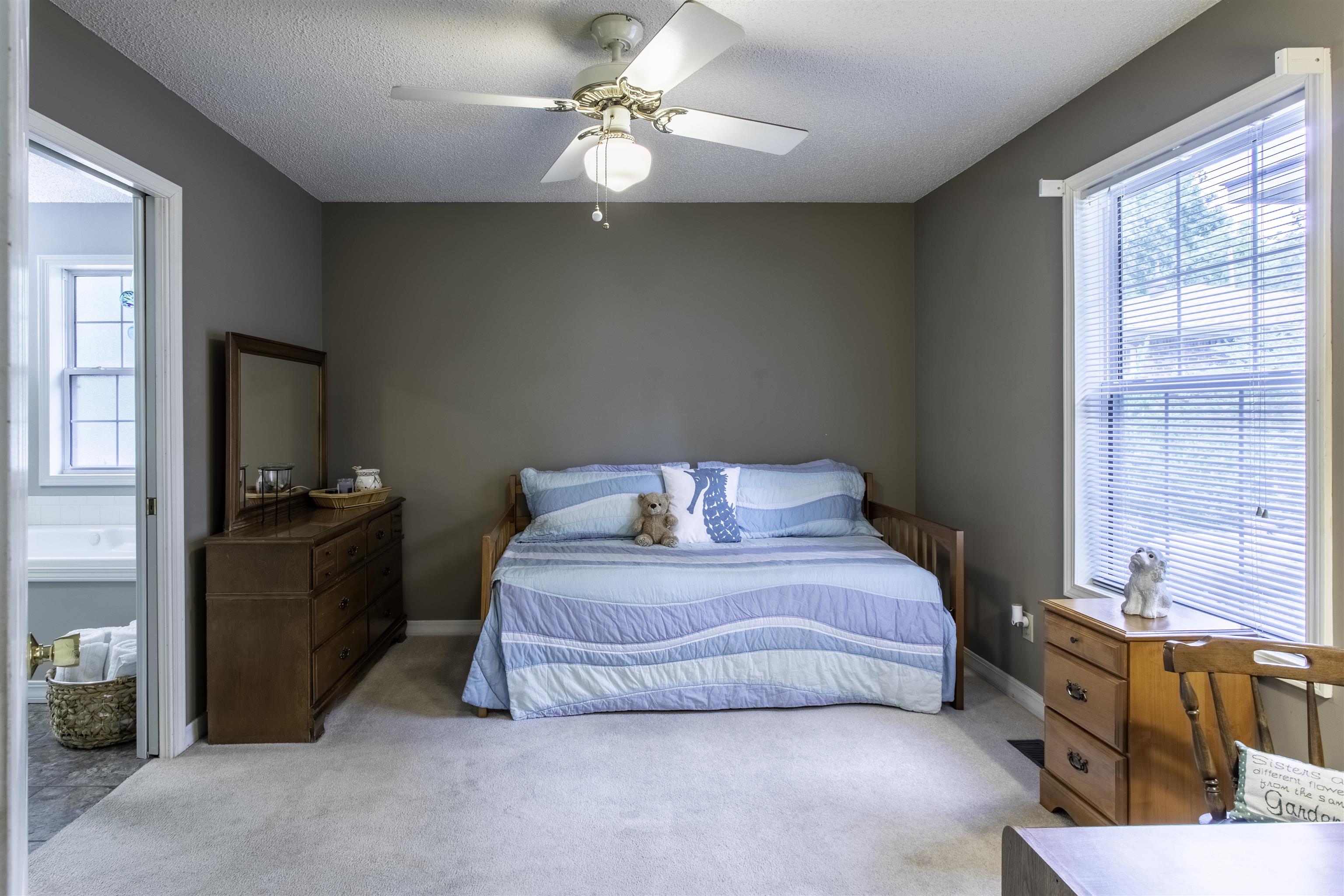 28 N Lakeshore Drive Cherokee Village, AR 72529