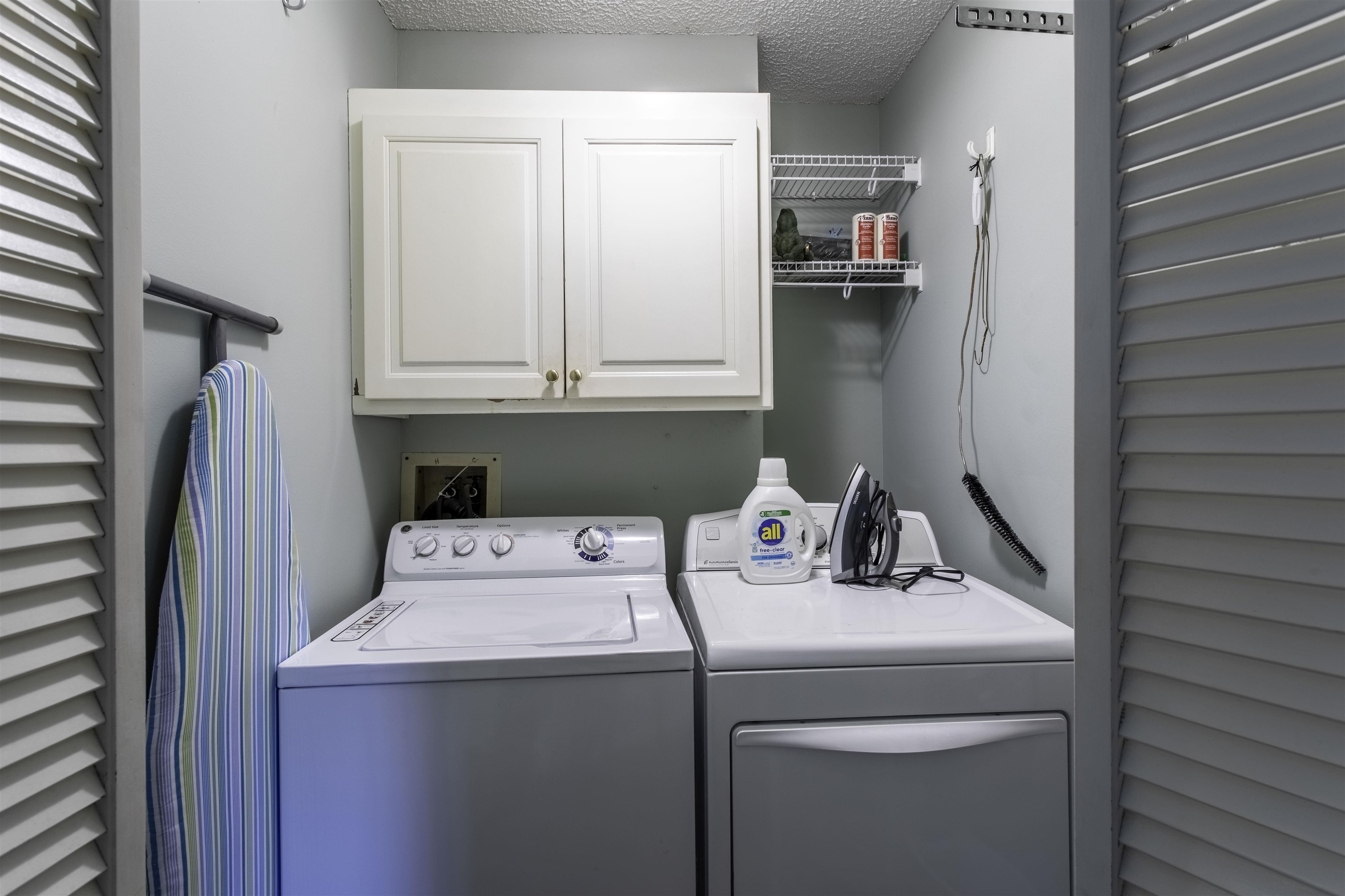 28 N Lakeshore Drive Cherokee Village, AR 72529