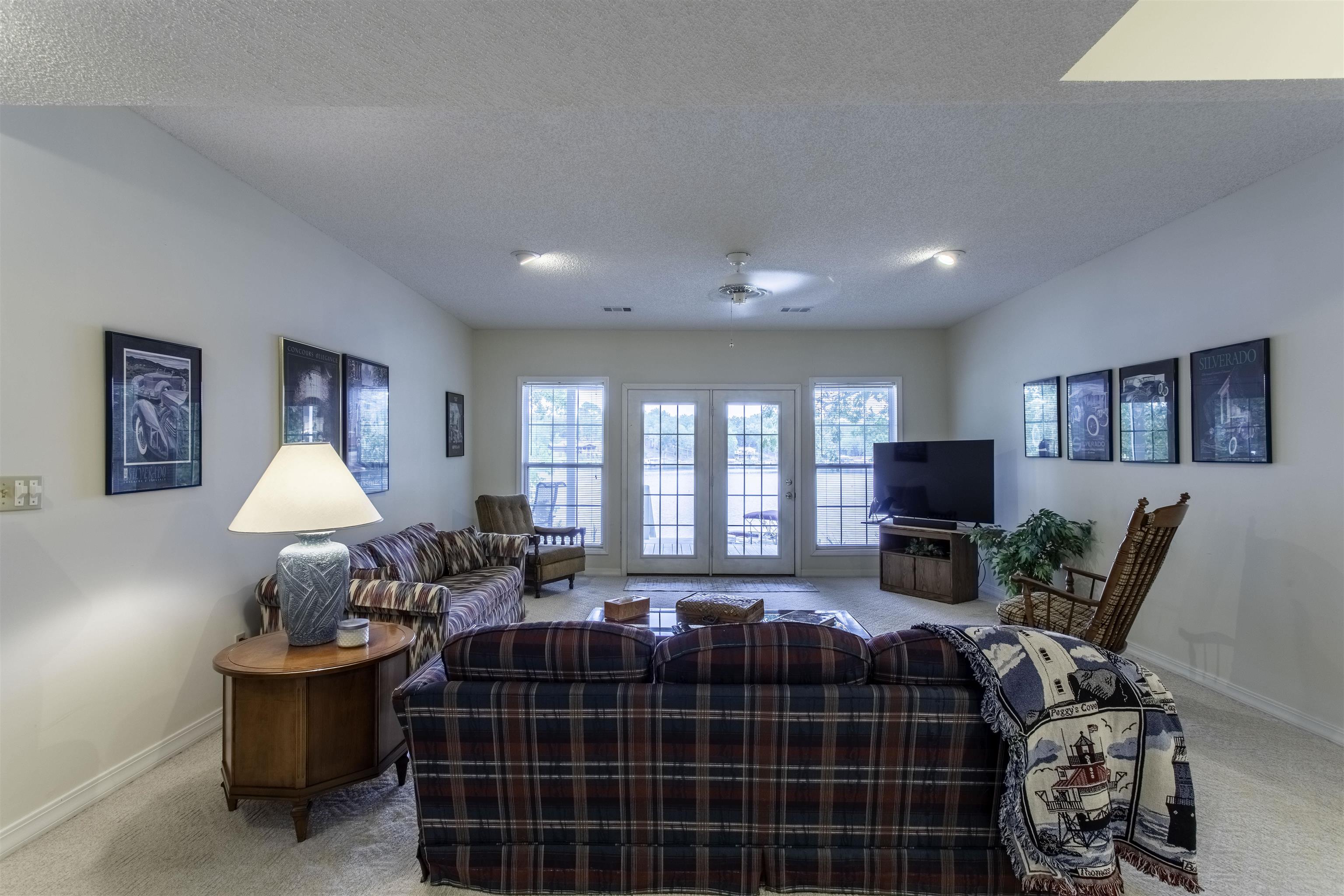 28 N Lakeshore Drive Cherokee Village, AR 72529