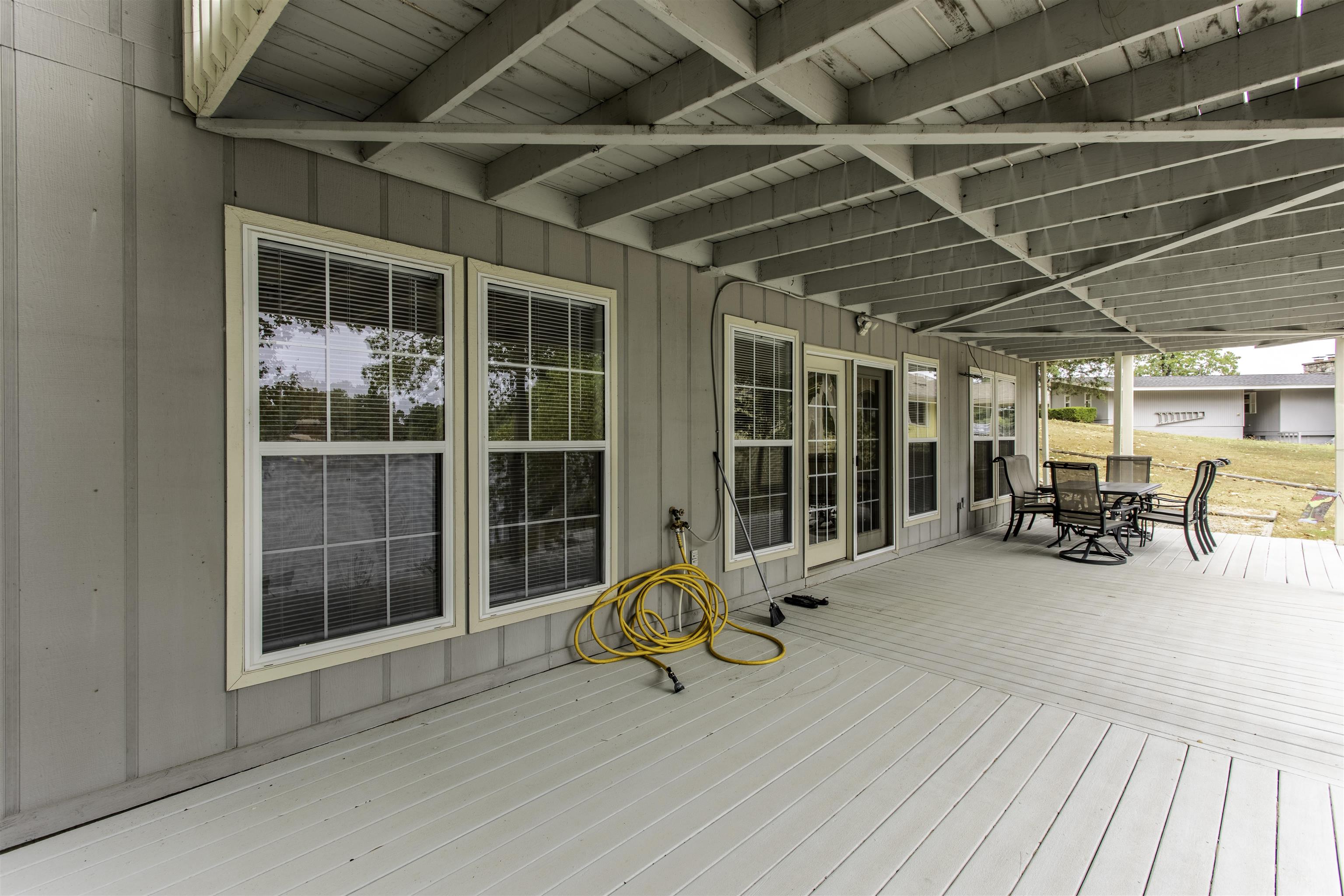 28 N Lakeshore Drive Cherokee Village, AR 72529