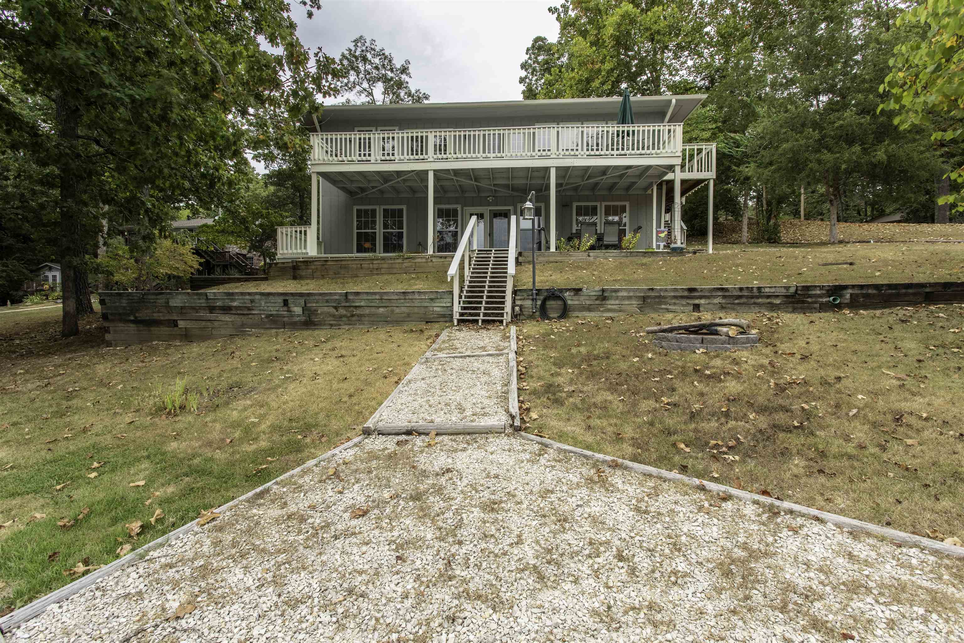 28 N Lakeshore Drive Cherokee Village, AR 72529