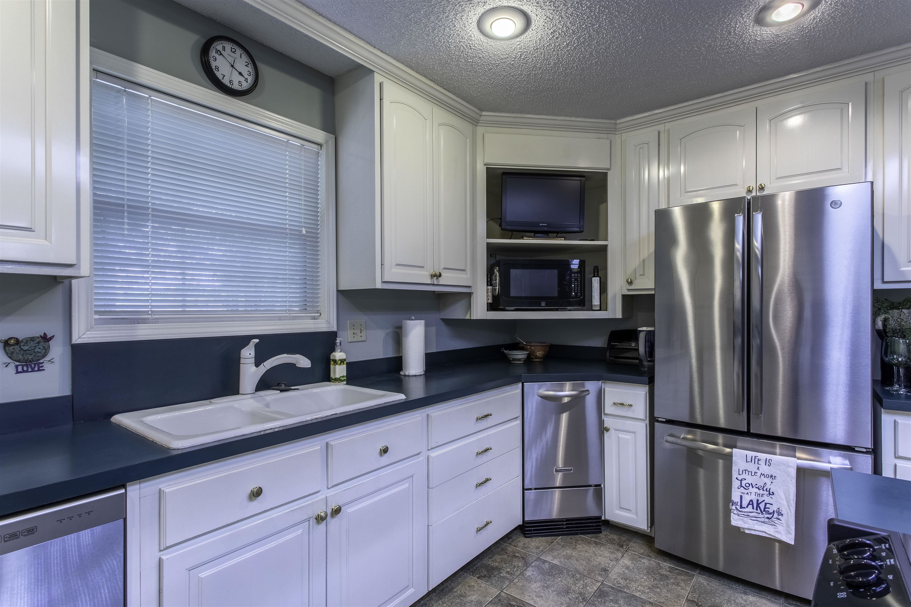 28 N Lakeshore Drive Cherokee Village, AR 72529