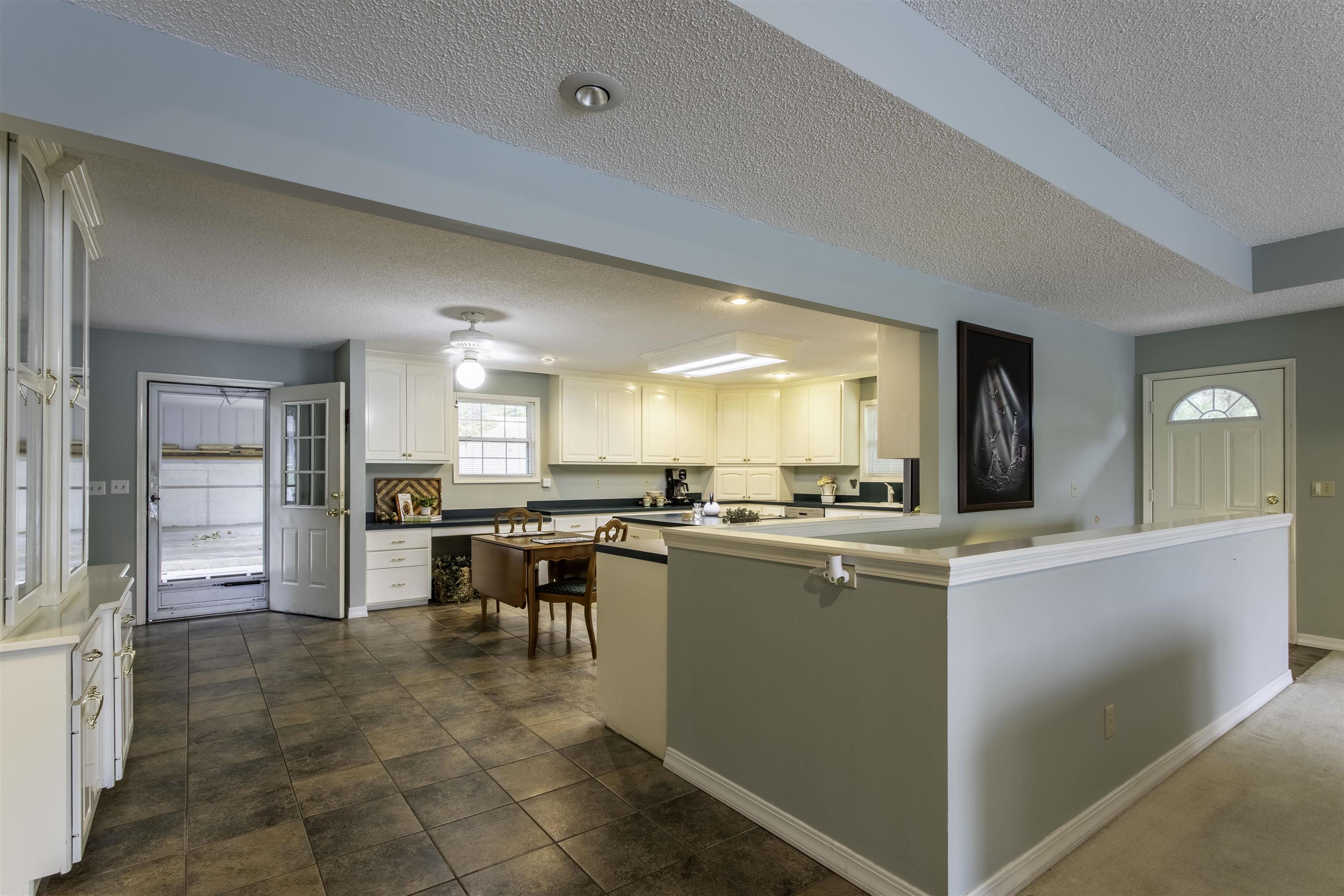 28 N Lakeshore Drive Cherokee Village, AR 72529