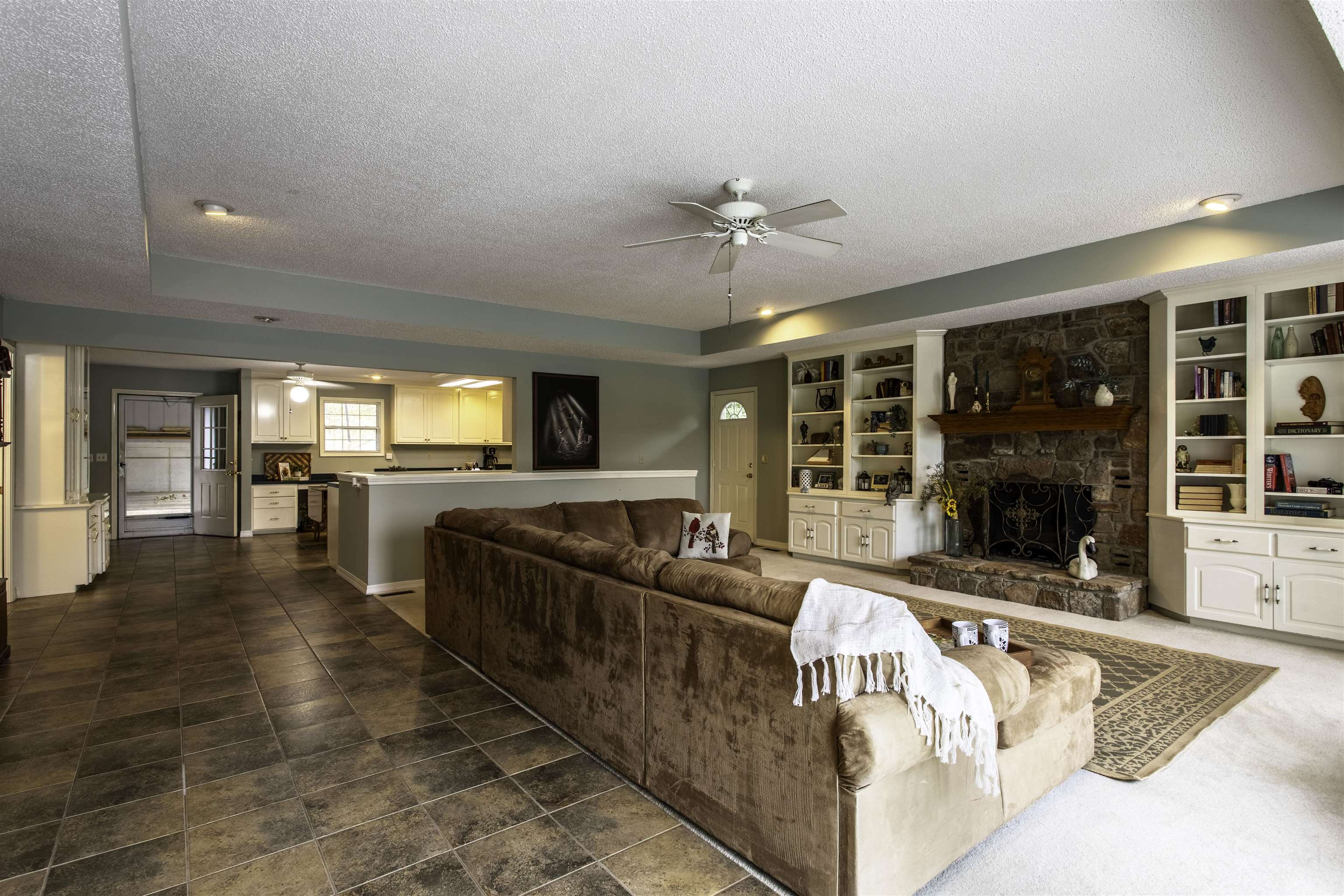 28 N Lakeshore Drive Cherokee Village, AR 72529