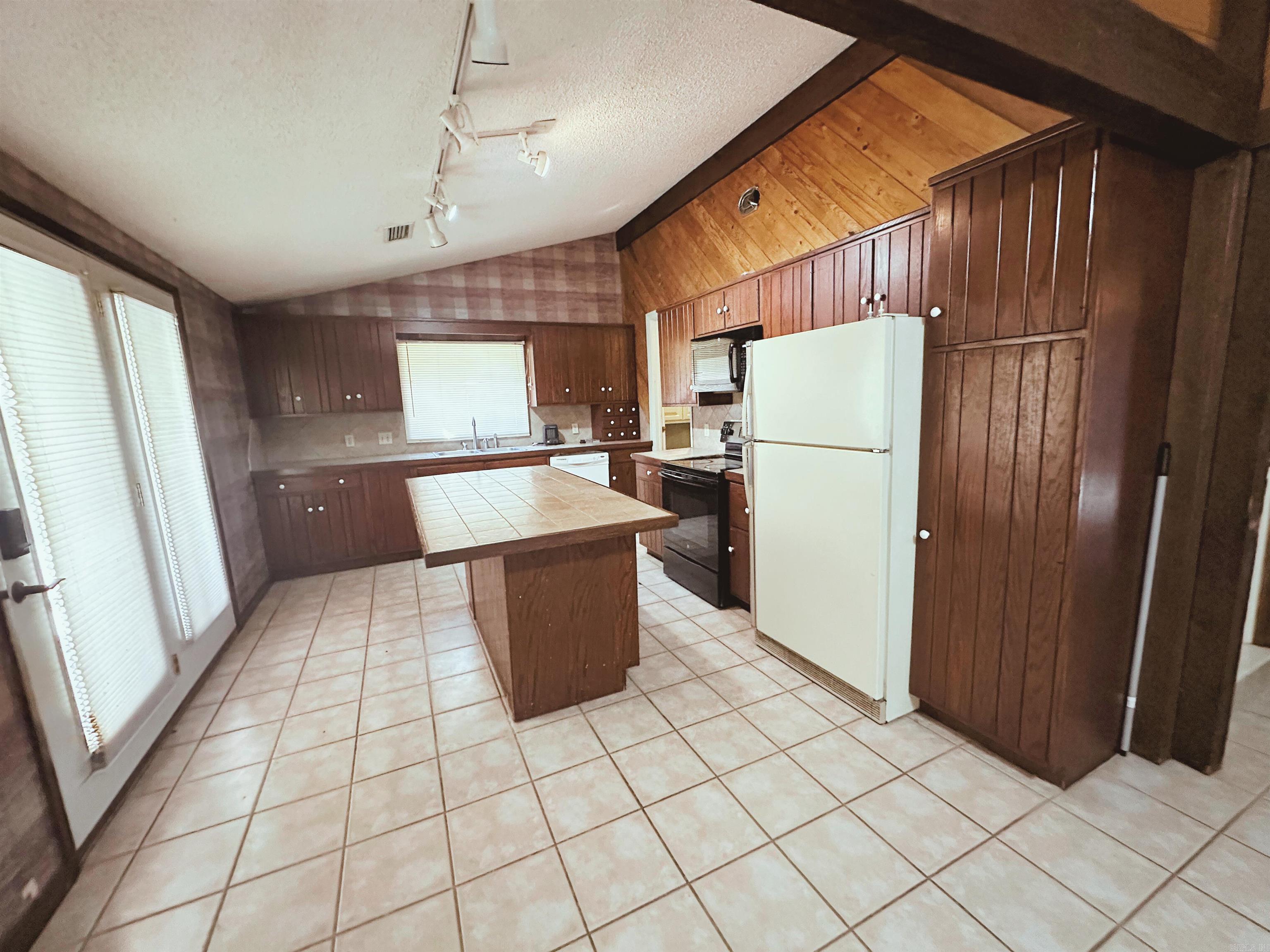 22767 Hwy 67  Malvern, AR