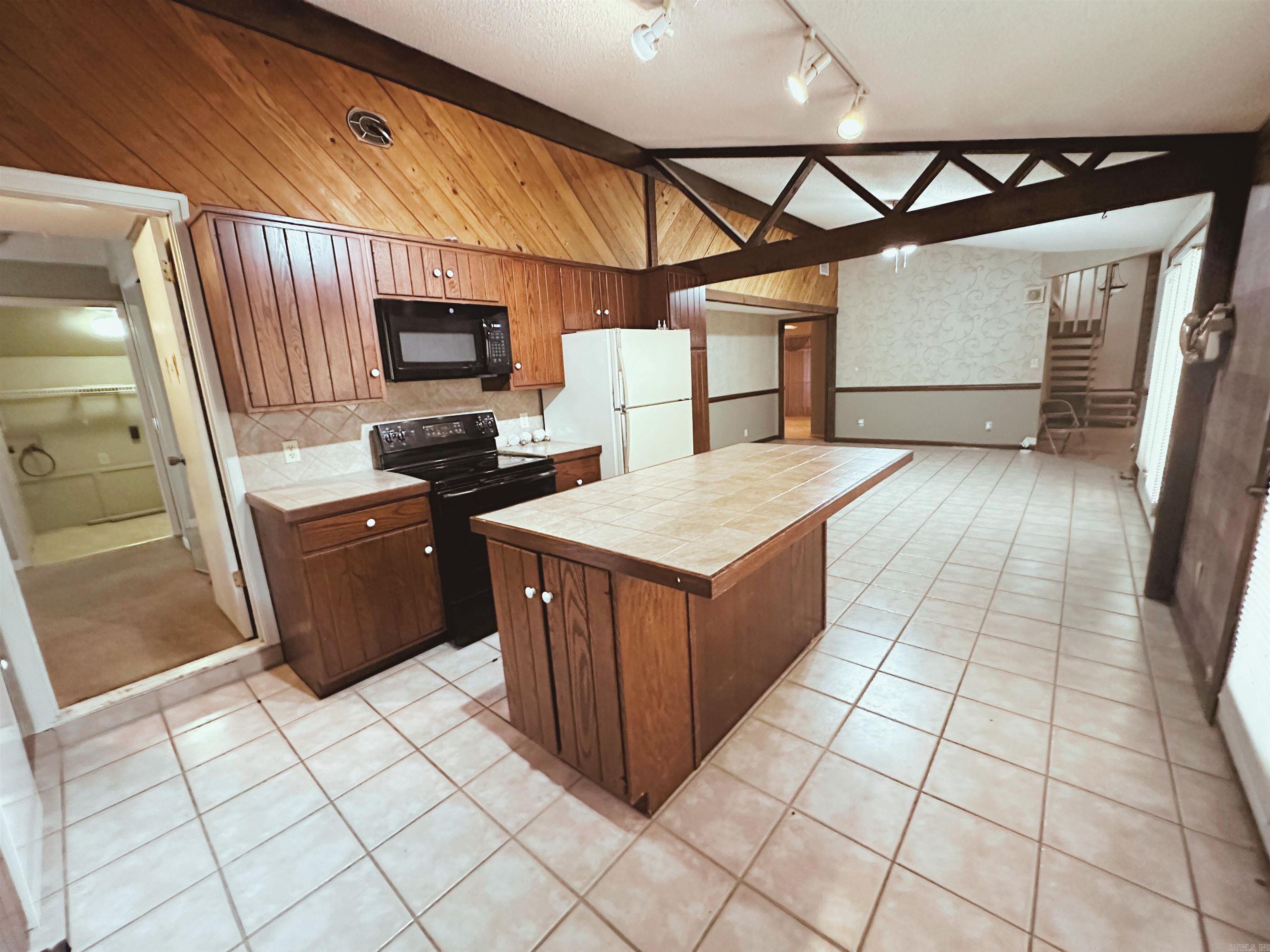 22767 Hwy 67  Malvern, AR