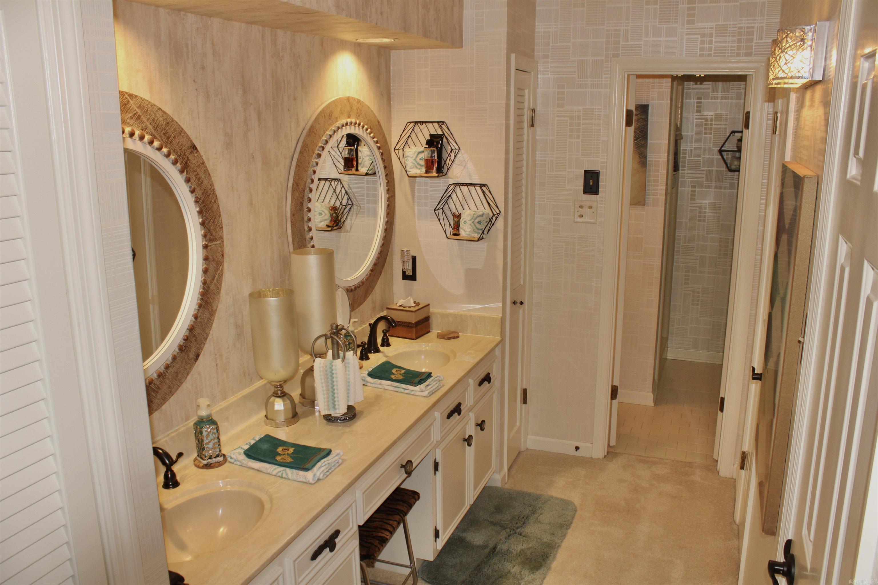 25 Windsor Court Little Rock, AR 72212