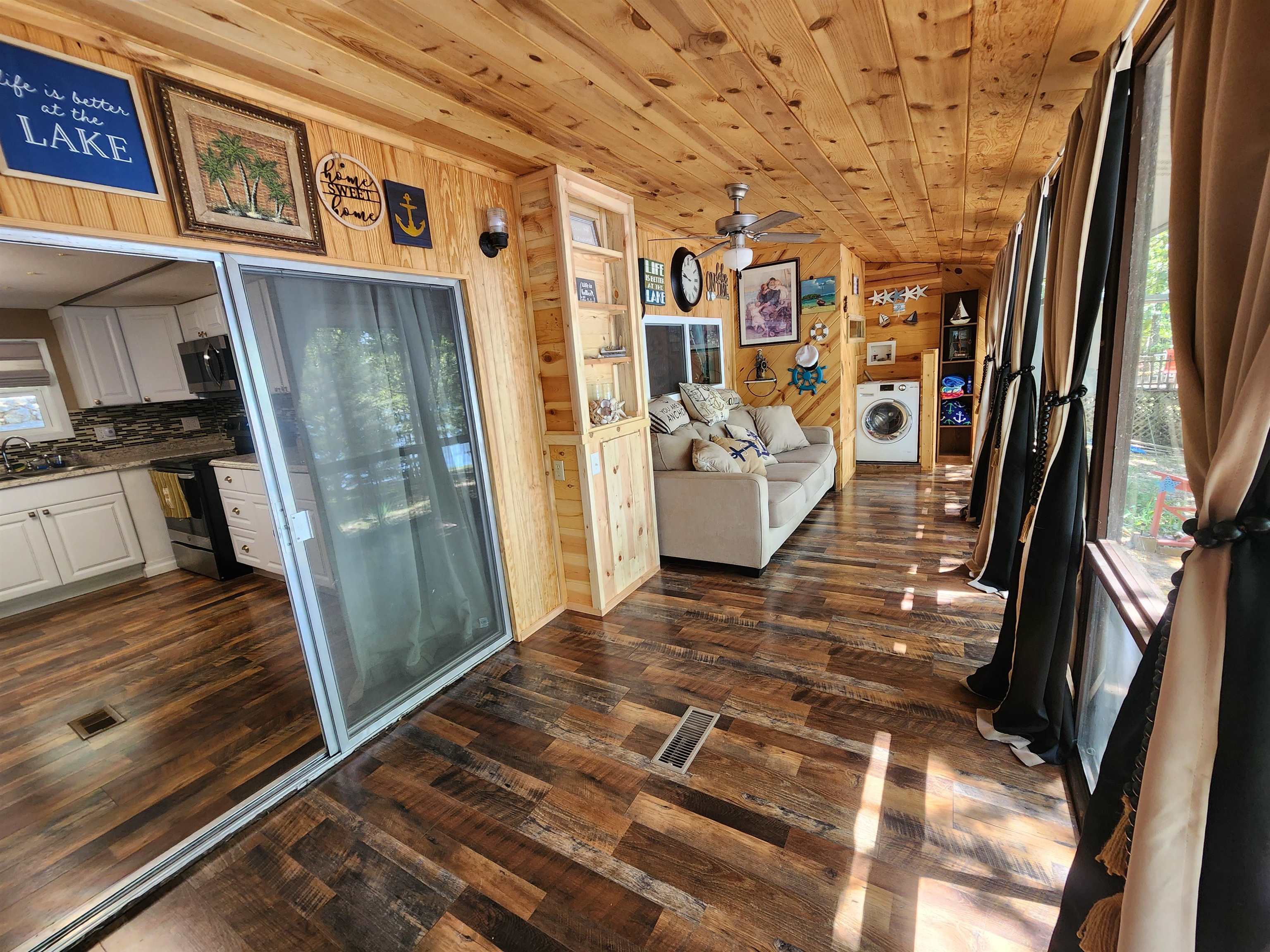 43 E Lakeshore  Highland, AR