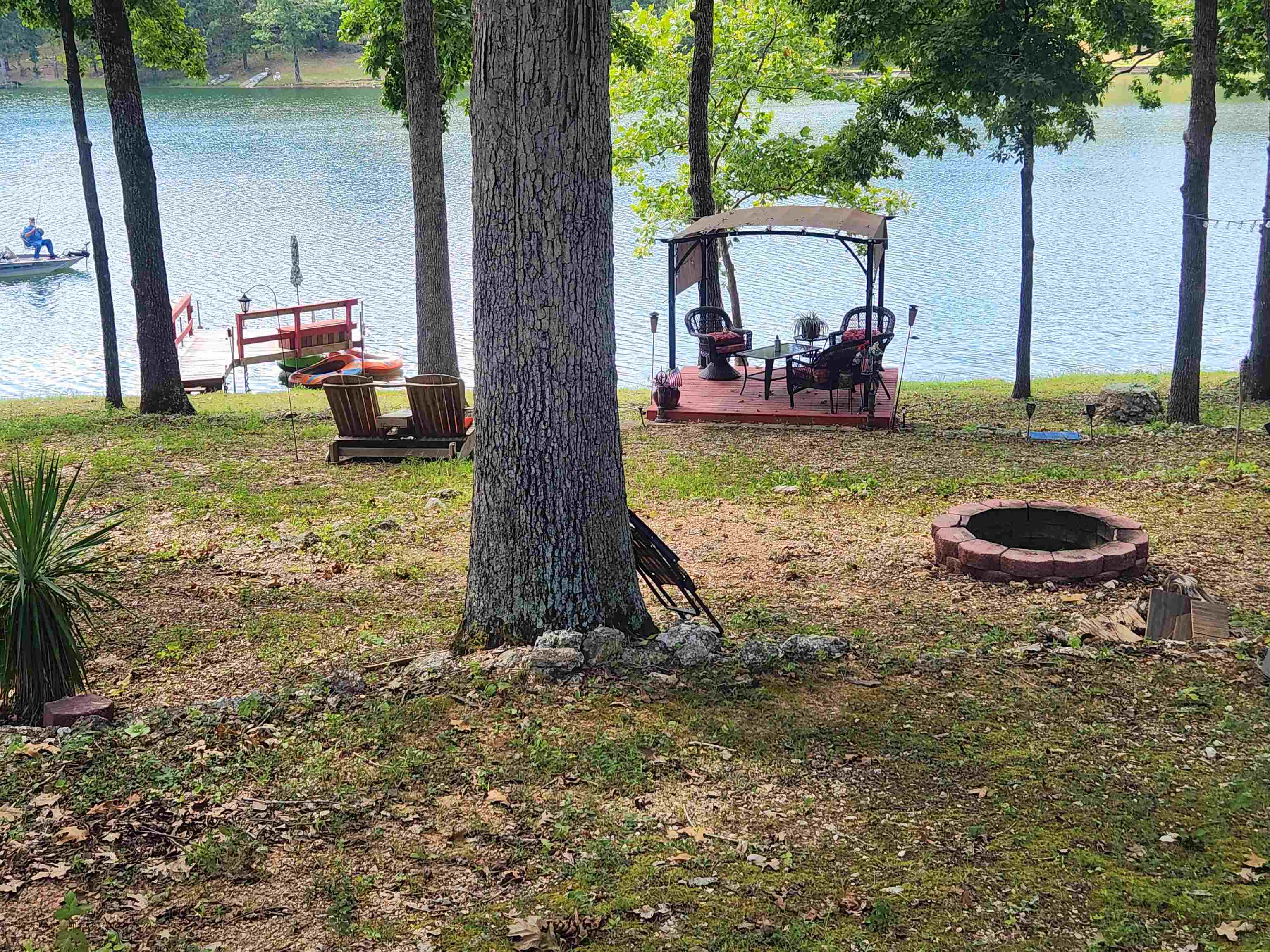 43 E Lakeshore  Highland, AR