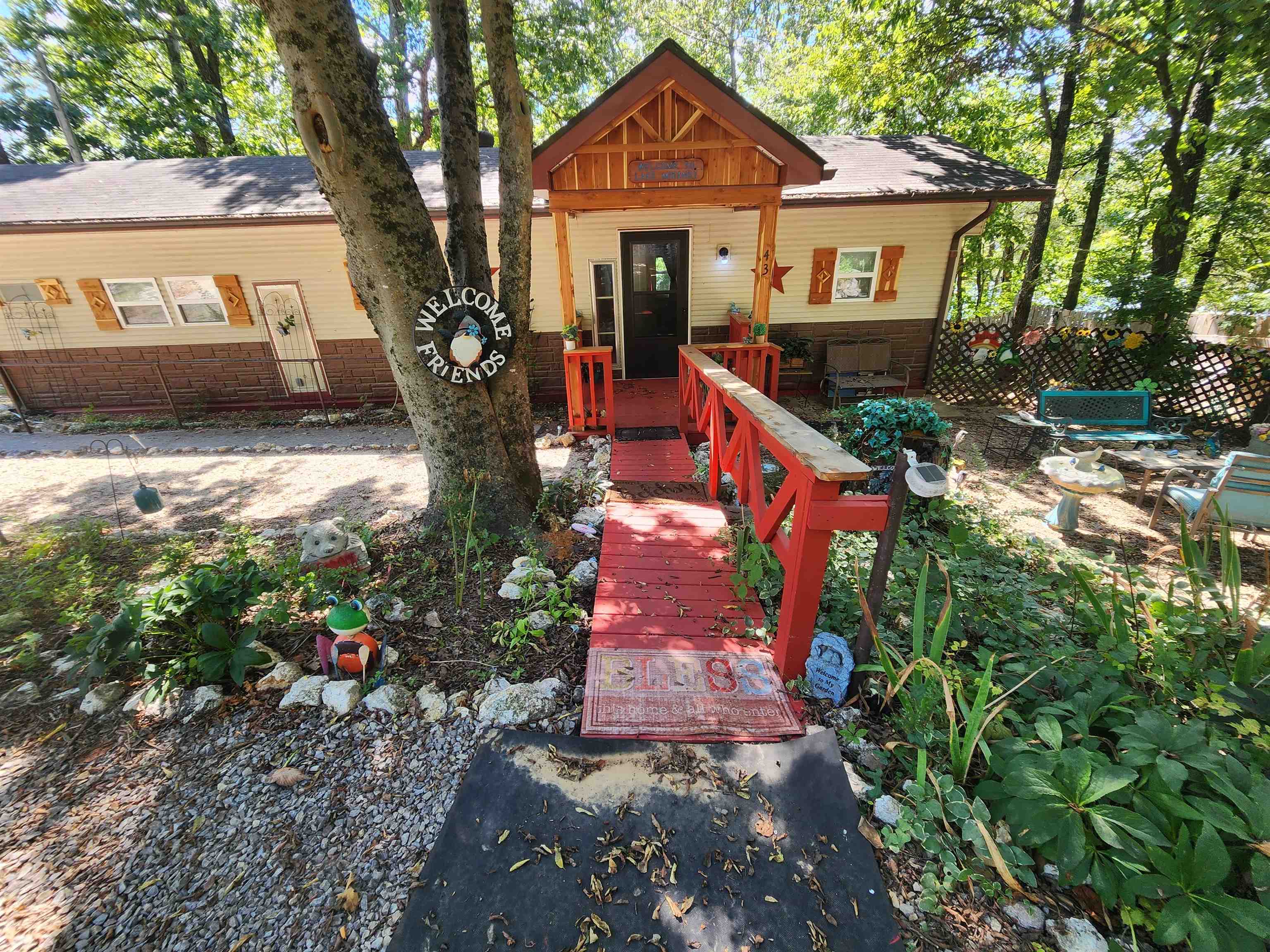 43 E Lakeshore  Highland, AR