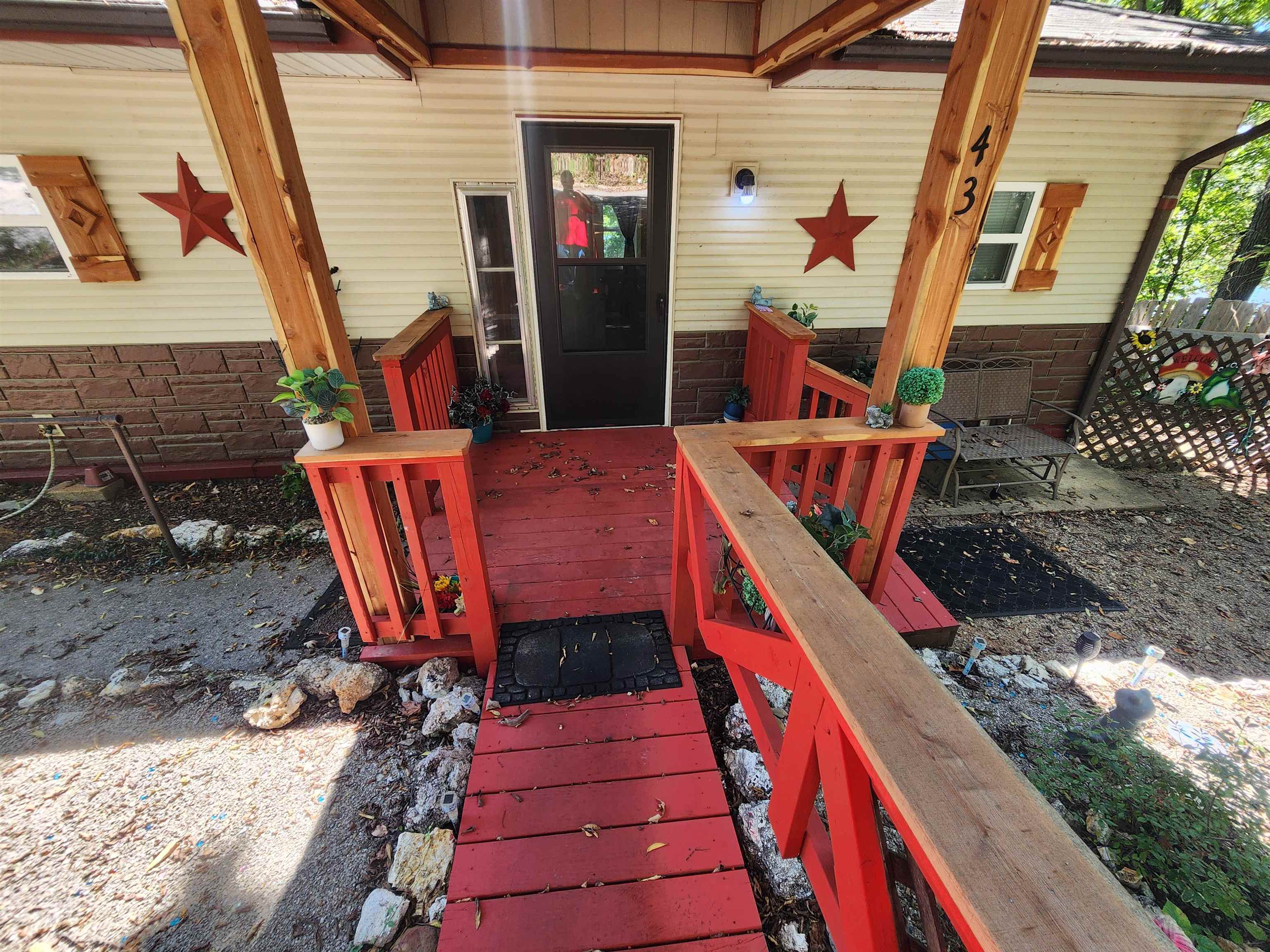 43 E Lakeshore  Highland, AR