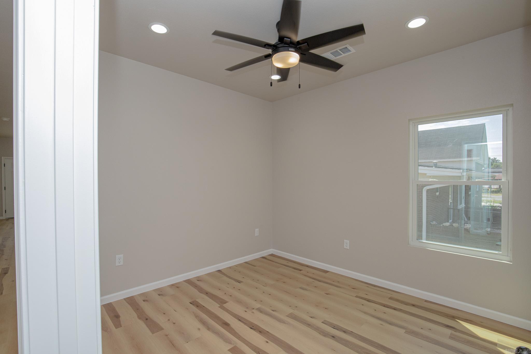 205 N main  Sheridan, AR