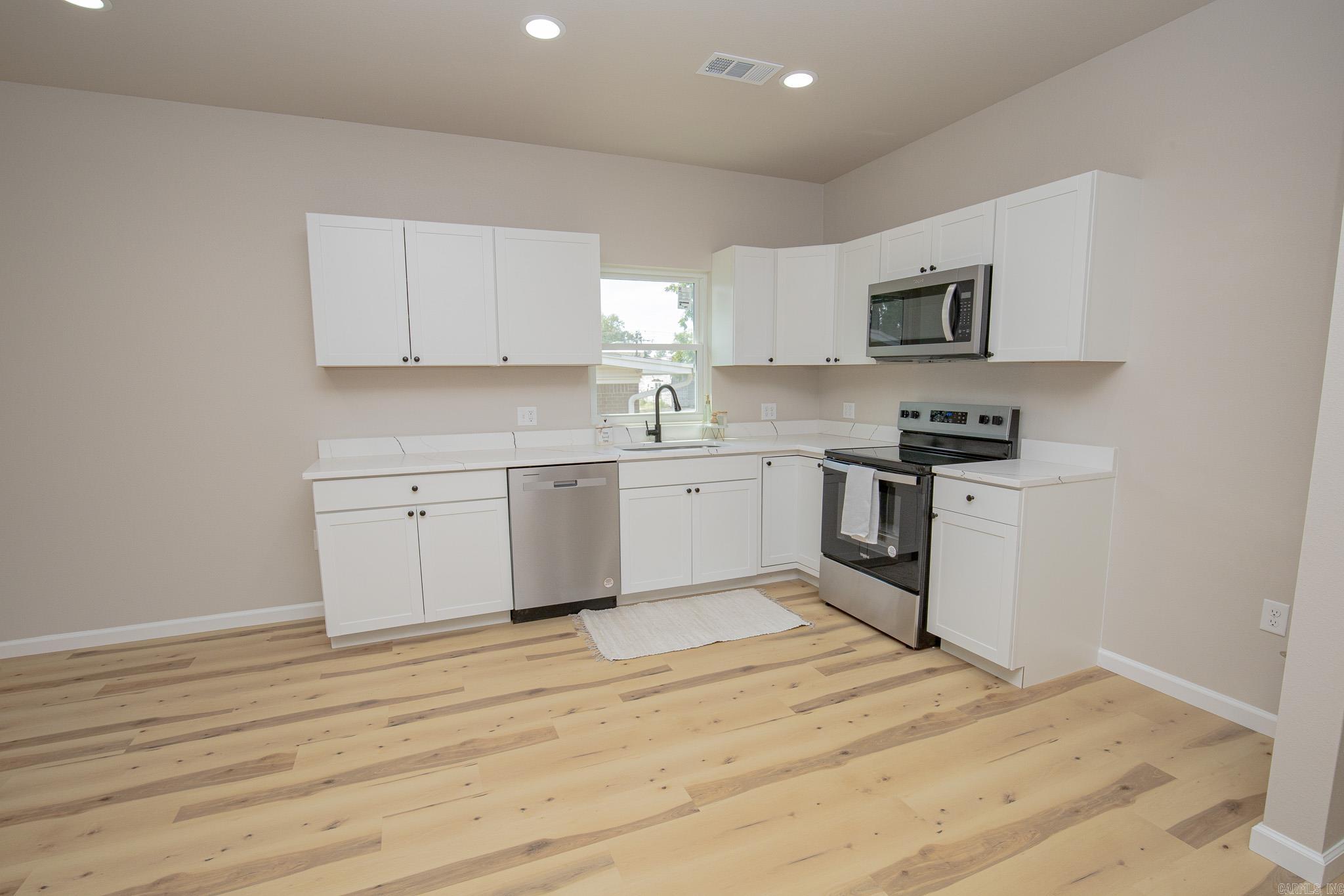 205 N main  Sheridan, AR