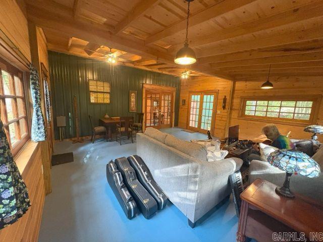 271 Old Rush Creek  Yellville, AR