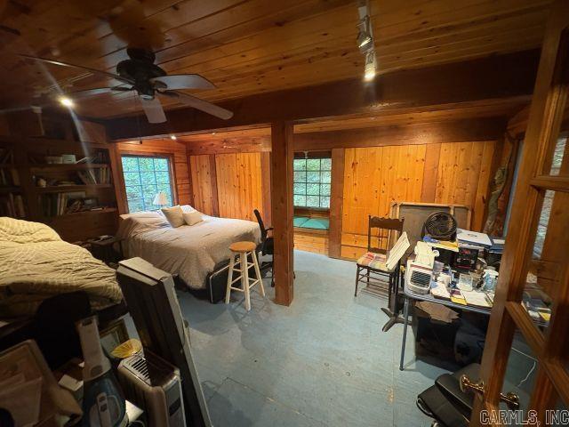 271 Old Rush Creek  Yellville, AR