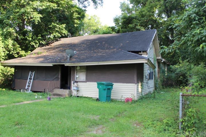 2204 E Pullen  Pine Bluff, AR