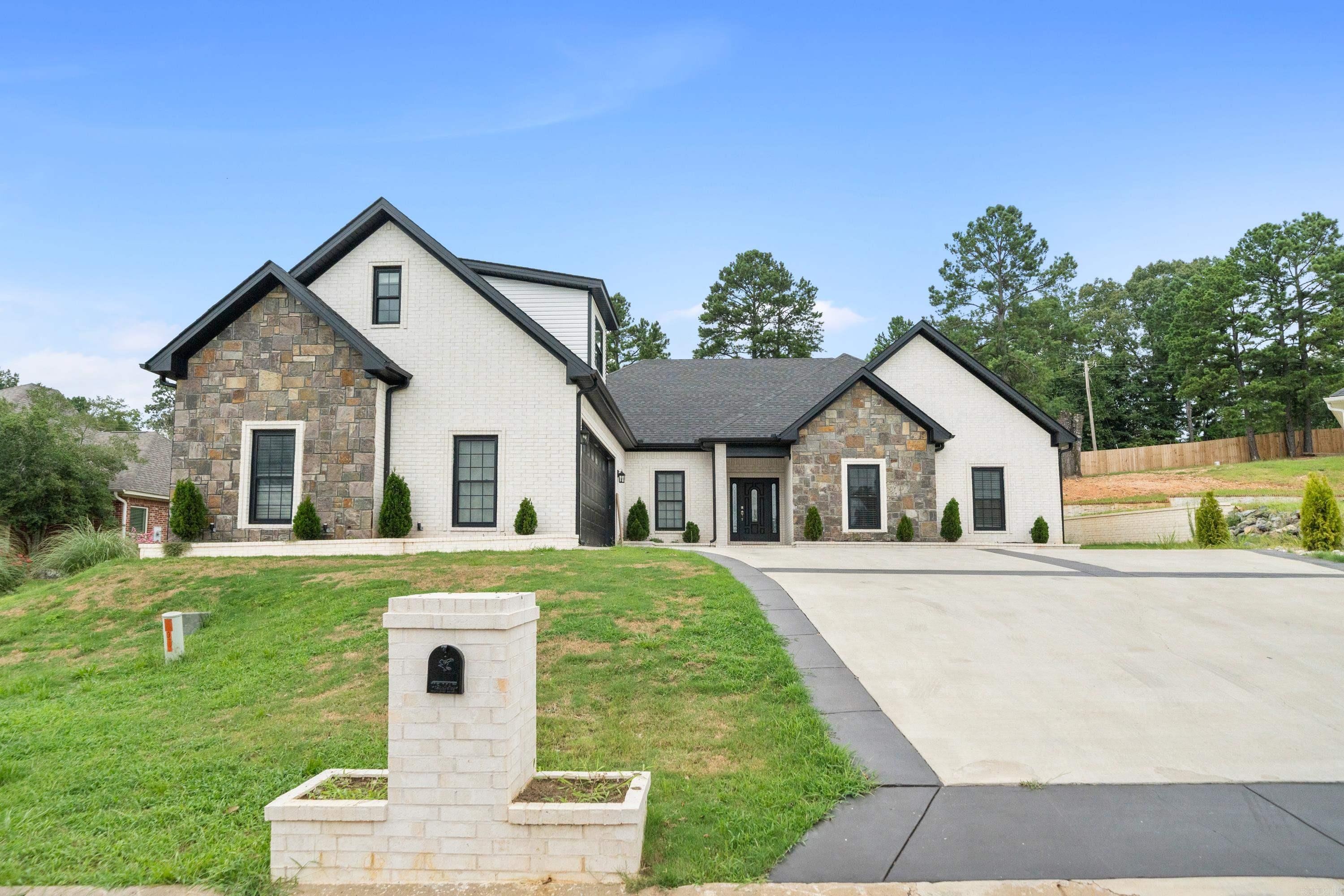 202 Quail Ridge Drive Hot Springs, AR 71901