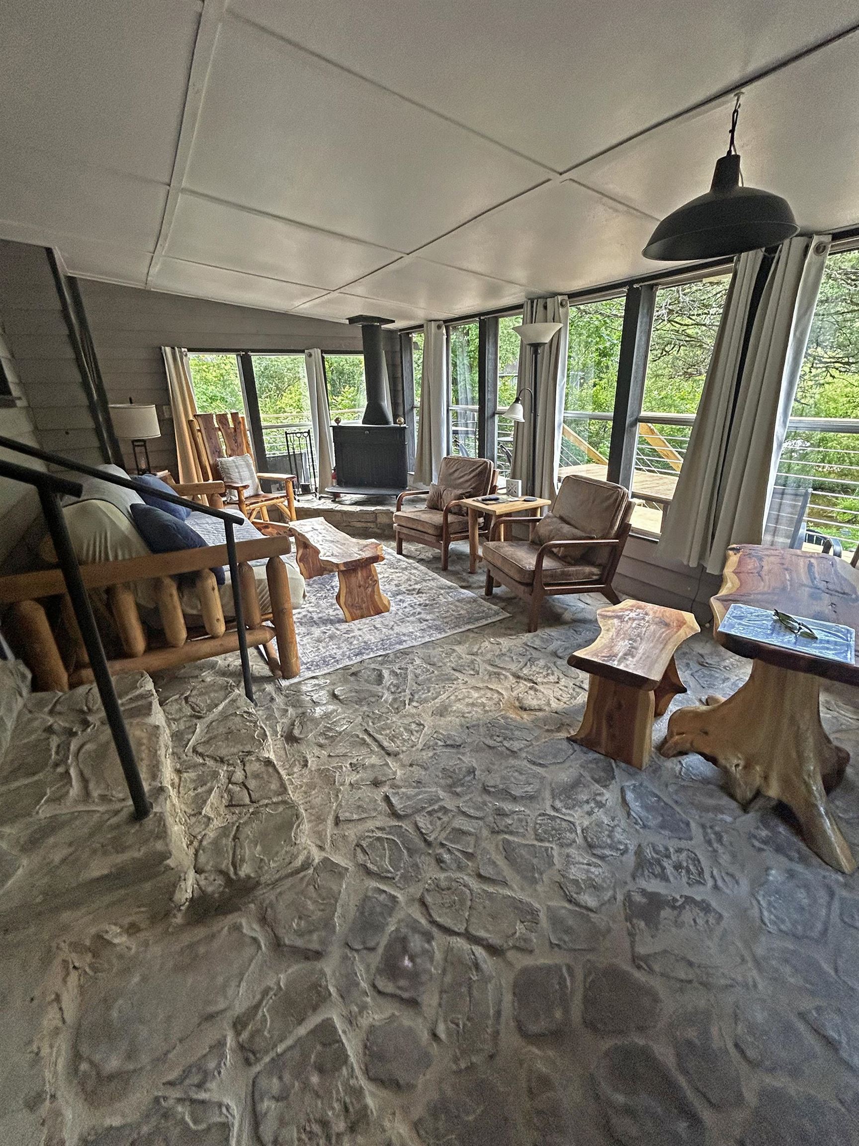 27 Miramichee  Hardy, AR