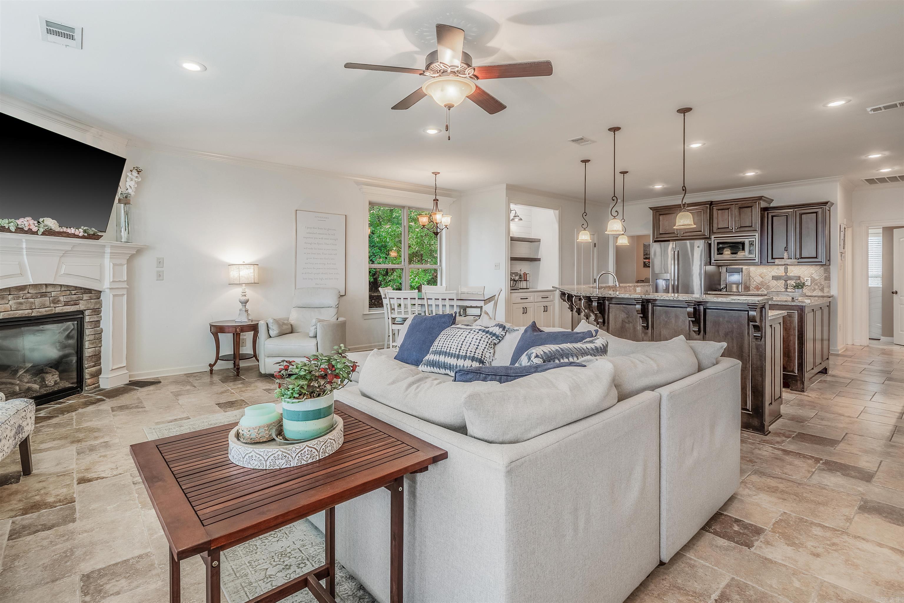 190 Majestic Circle Maumelle, AR 72113-6276