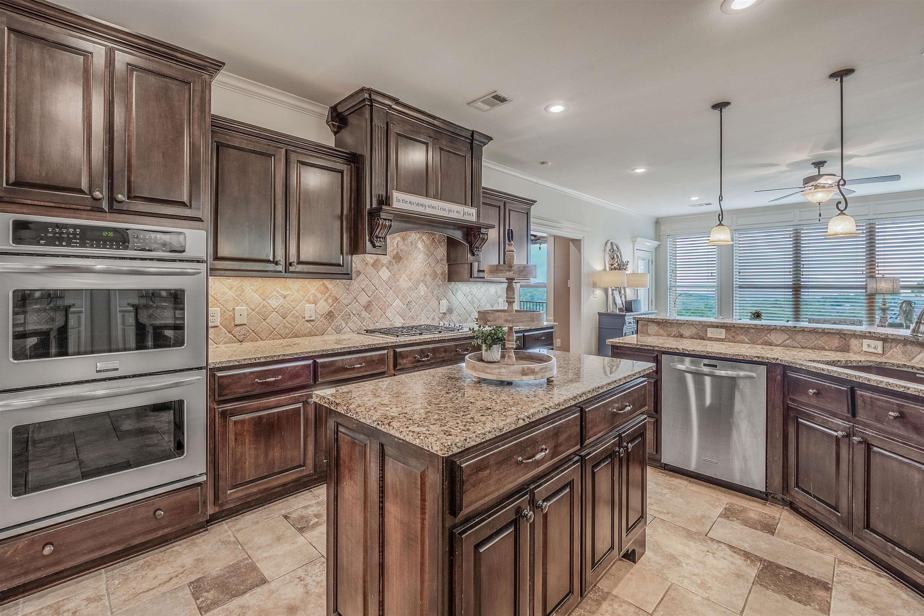 190 Majestic Circle Maumelle, AR 72113-6276