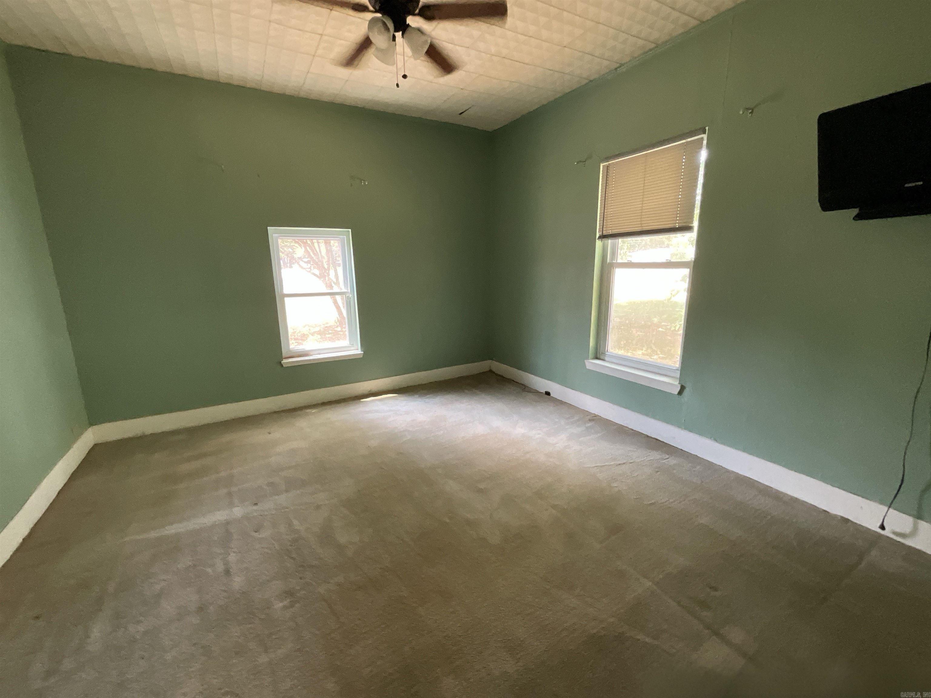 204 N Merrill New Boston, TX 75570