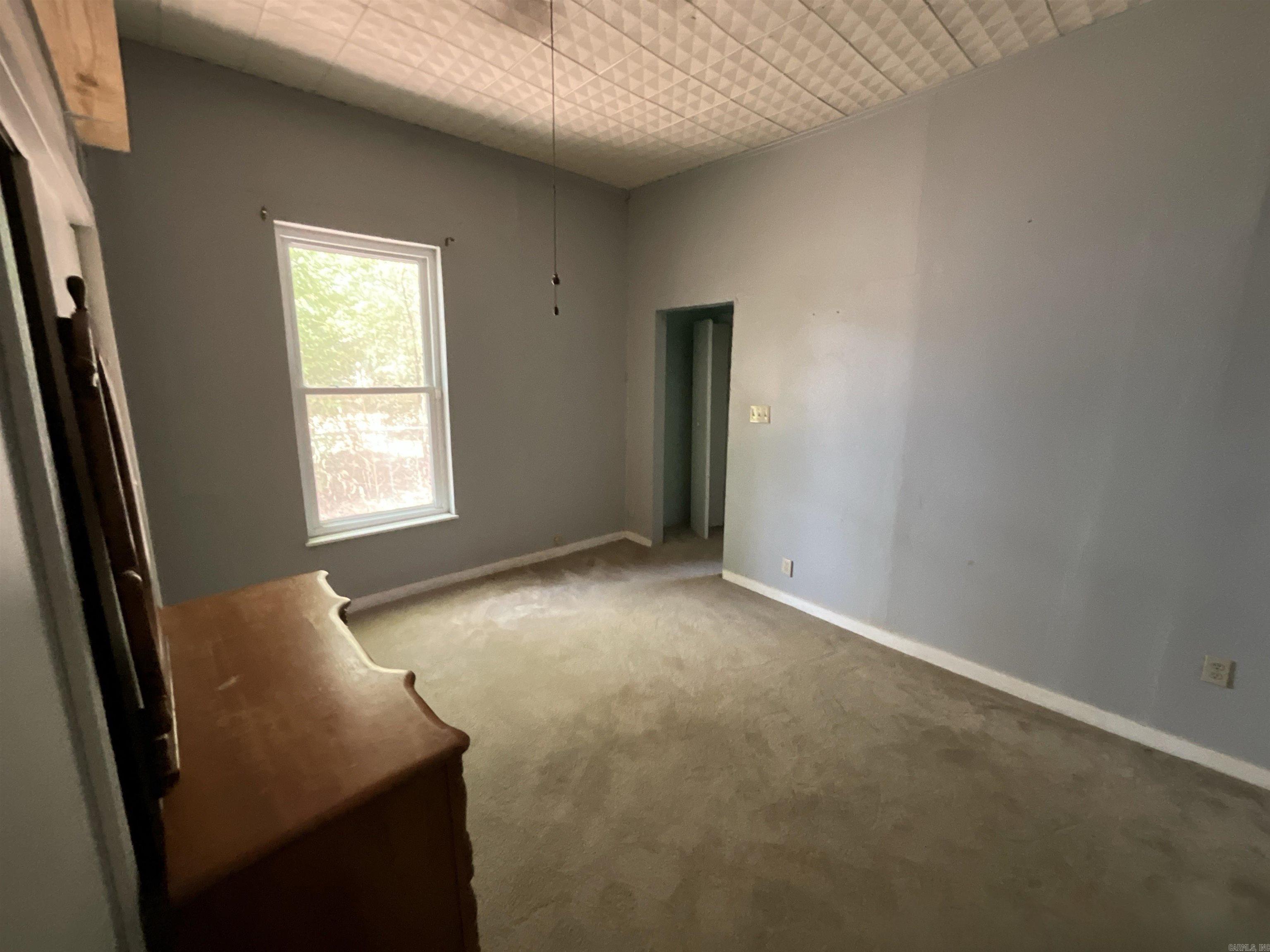 204 N Merrill New Boston, TX 75570