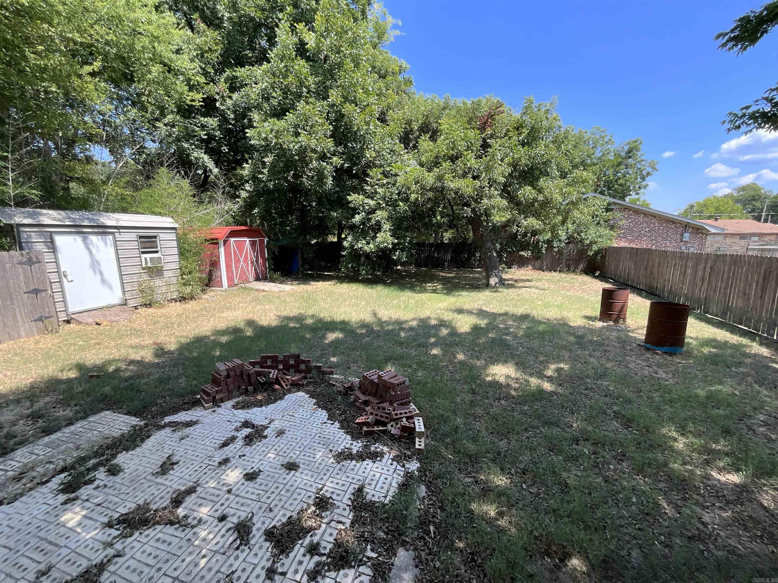 204 N Merrill New Boston, TX 75570