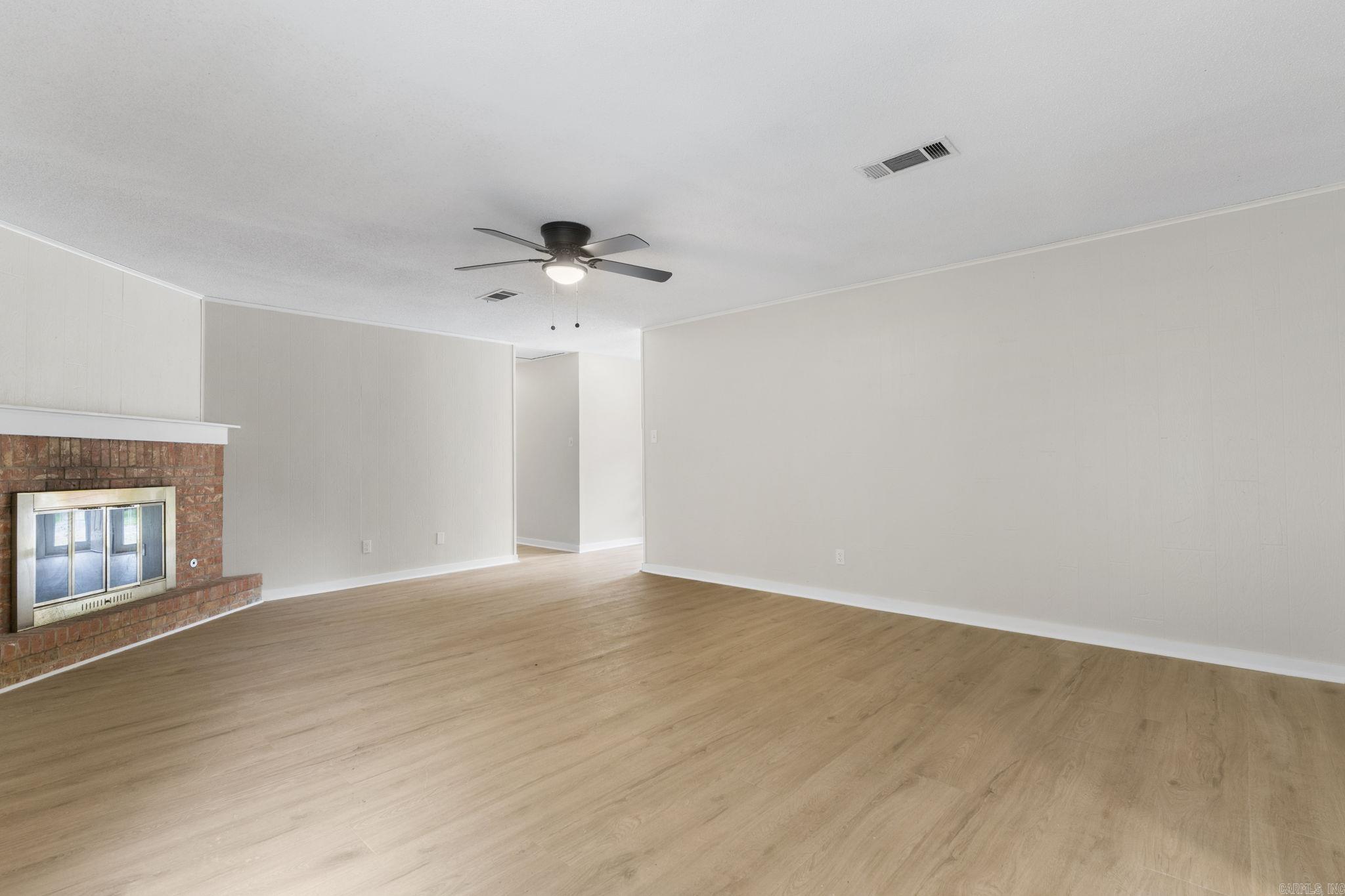 27 Single Oaks Drive Sherwood, AR 72120