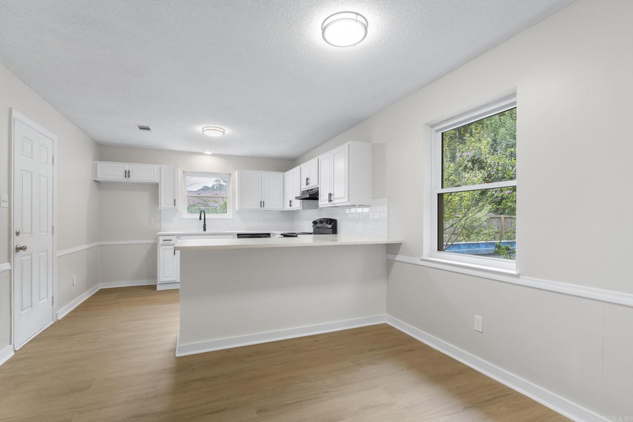 27 Single Oaks Drive Sherwood, AR 72120